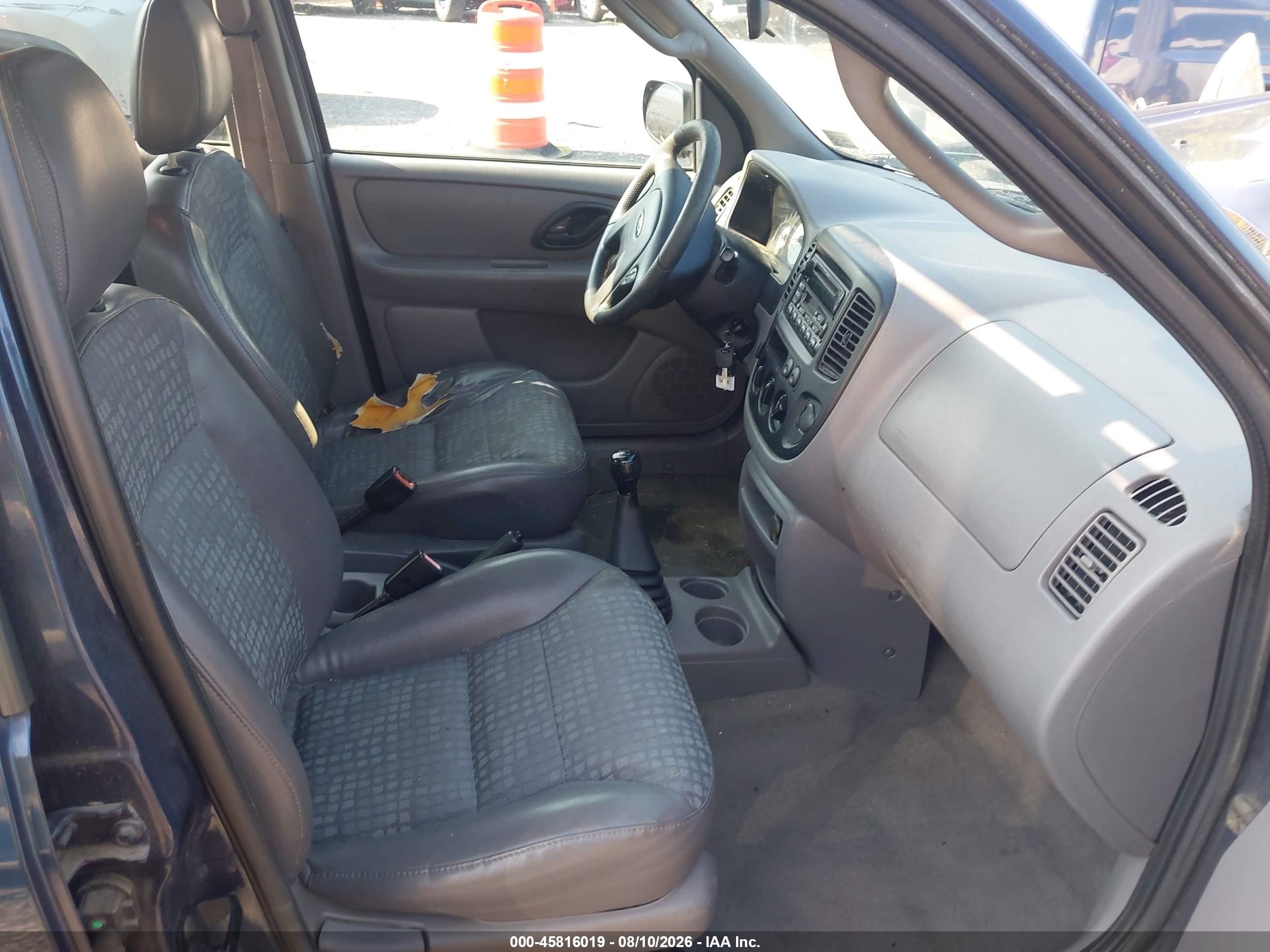 2002 Ford Escape Xls Blue vin: 1FMYU02B32KC09905