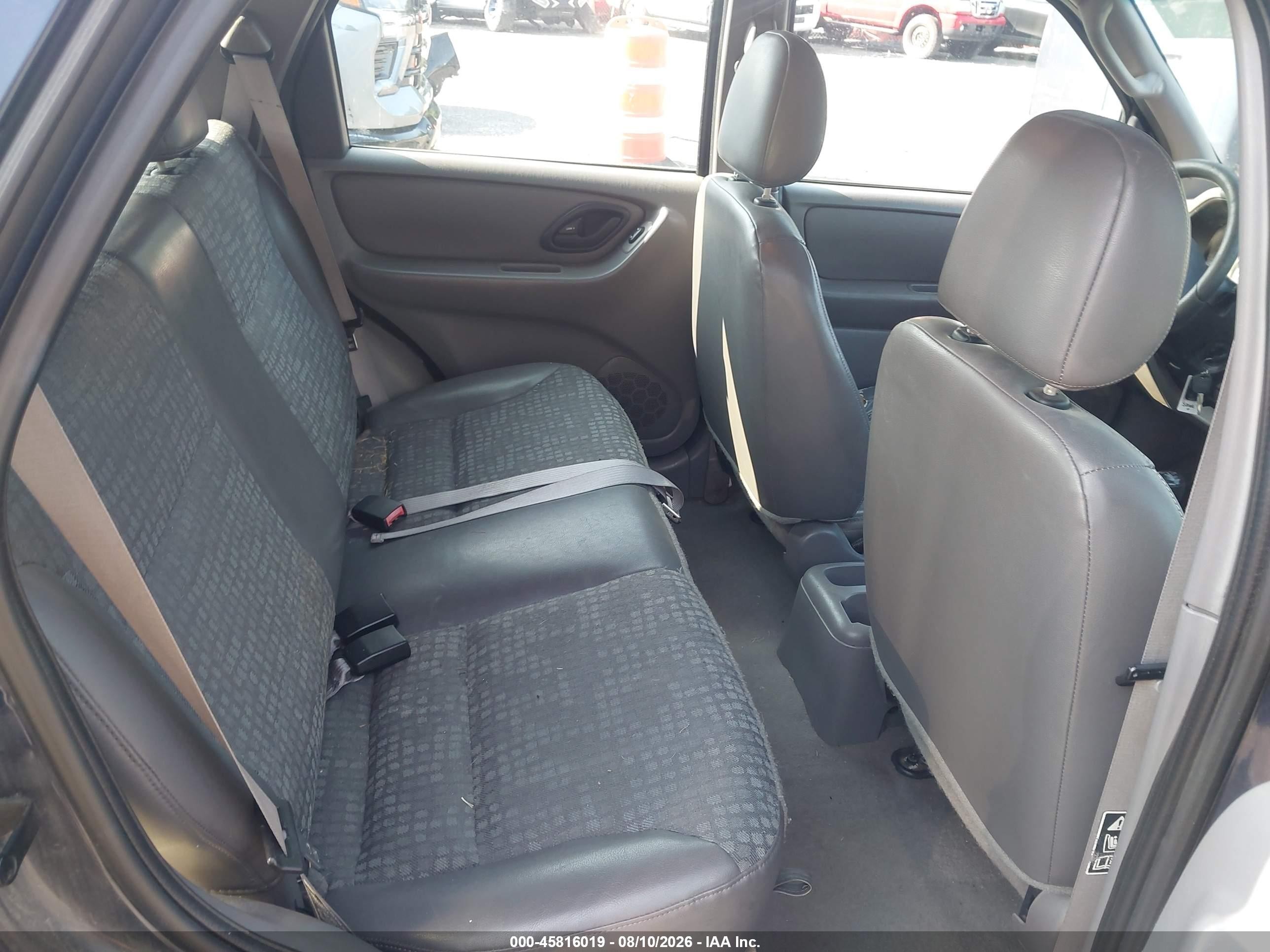 2002 Ford Escape Xls Blue vin: 1FMYU02B32KC09905
