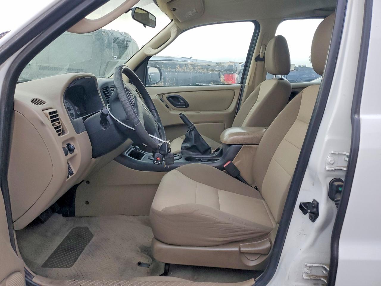 2006 Ford Escape Xls White vin: 1FMYU02Z06KA51574