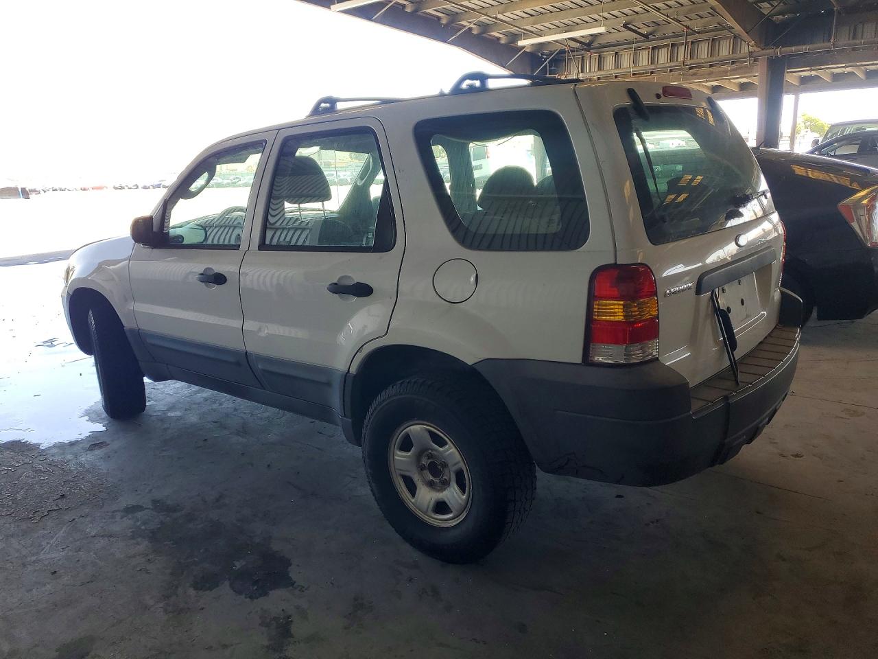 2006 Ford Escape Xls White vin: 1FMYU02Z26KA87007