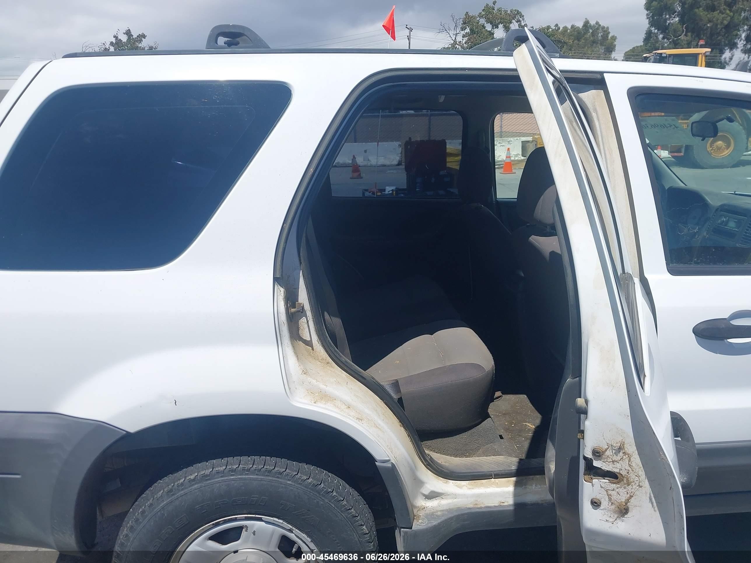 2006 Ford Escape Xls/xls Manual White vin: 1FMYU02Z26KB56424
