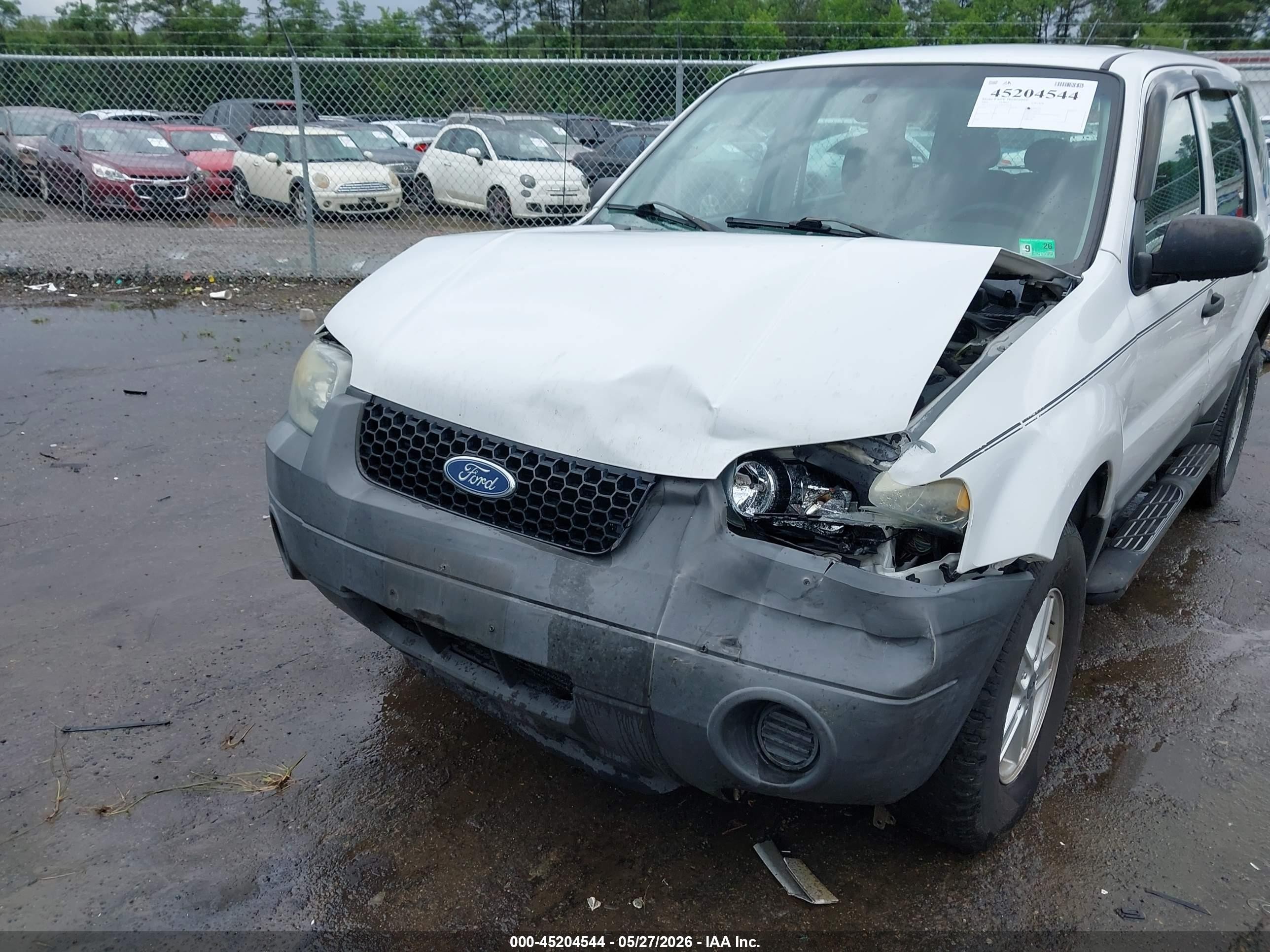 2005 Ford Escape Xls White vin: 1FMYU02Z45KA53178