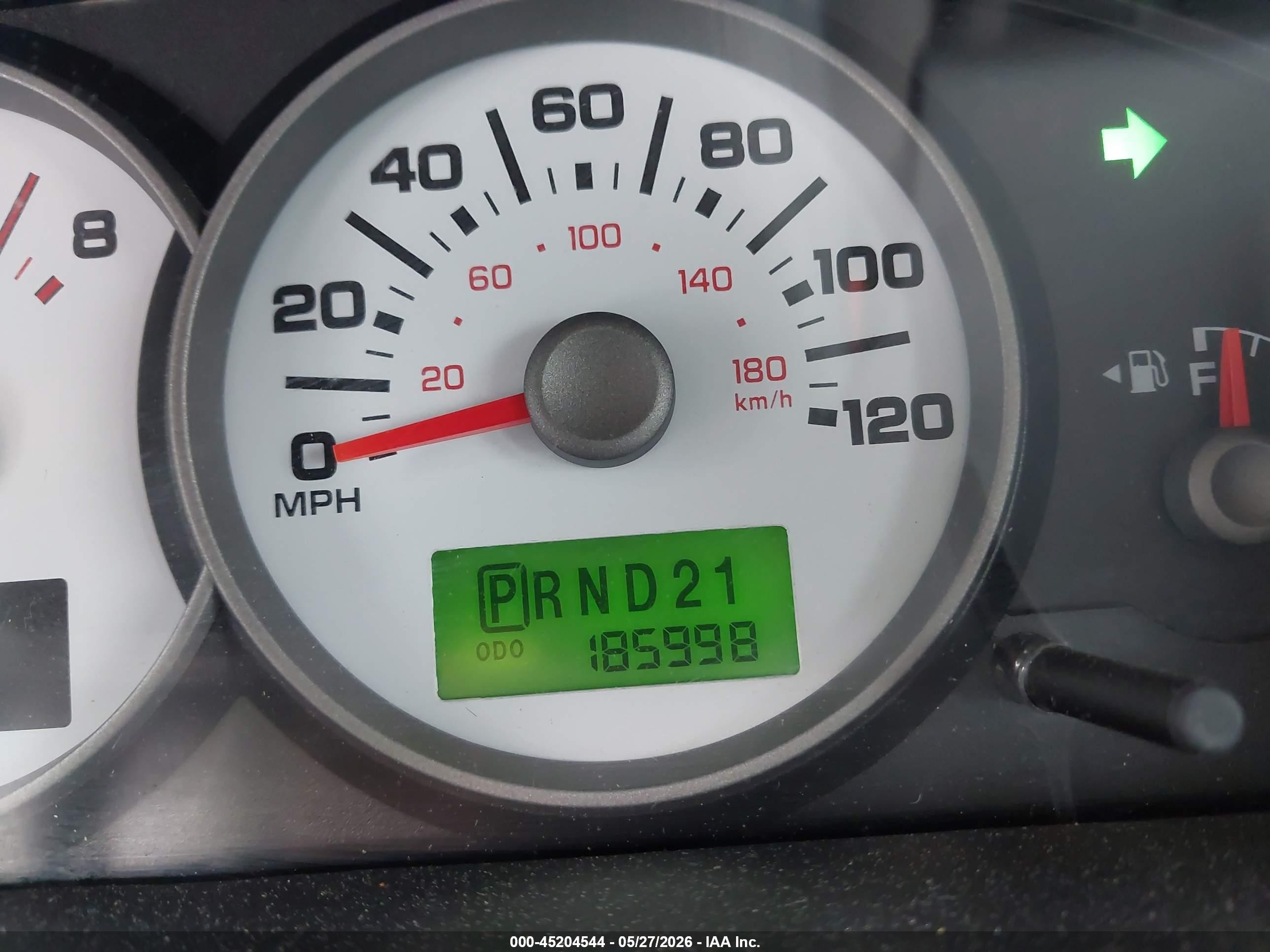 2005 Ford Escape Xls White vin: 1FMYU02Z45KA53178