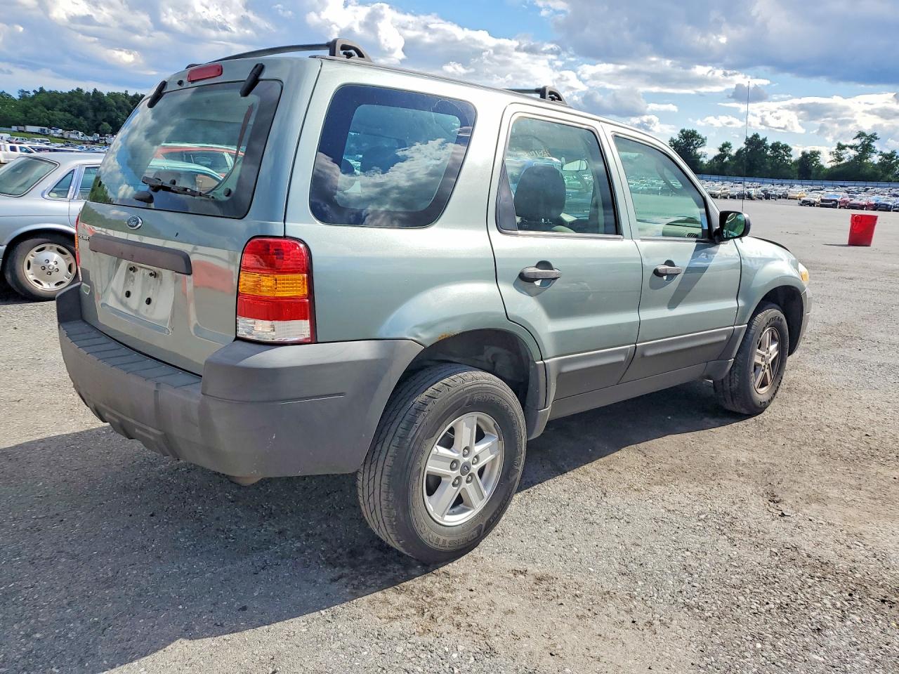 2005 Ford Escape Xls Зеленый vin: 1FMYU02Z55KA93334