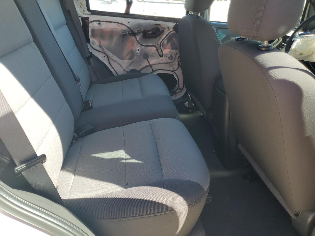 2005 Ford Escape Xls White vin: 1FMYU02Z55KB19172