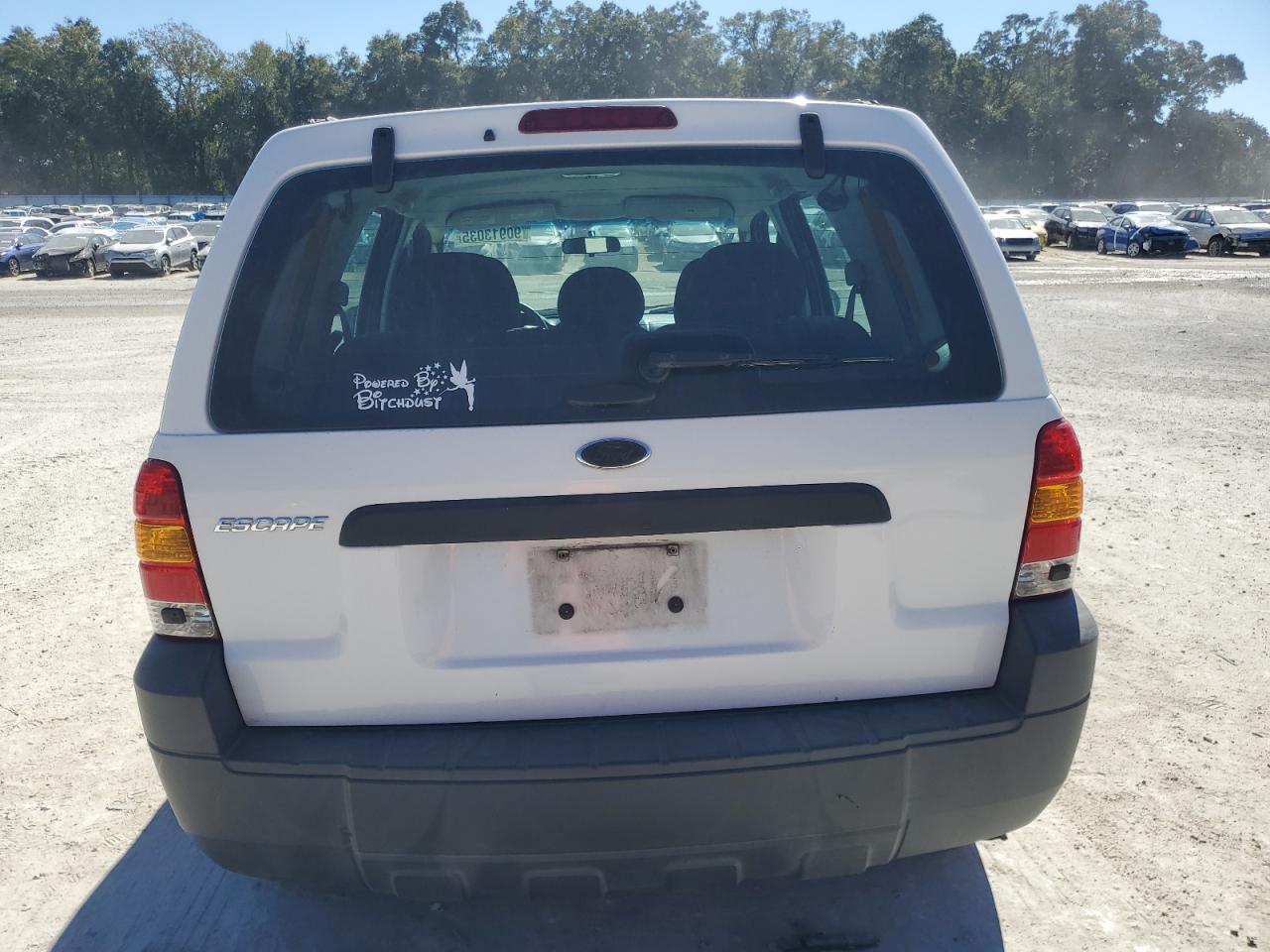 2005 Ford Escape Xls White vin: 1FMYU02Z55KB19172