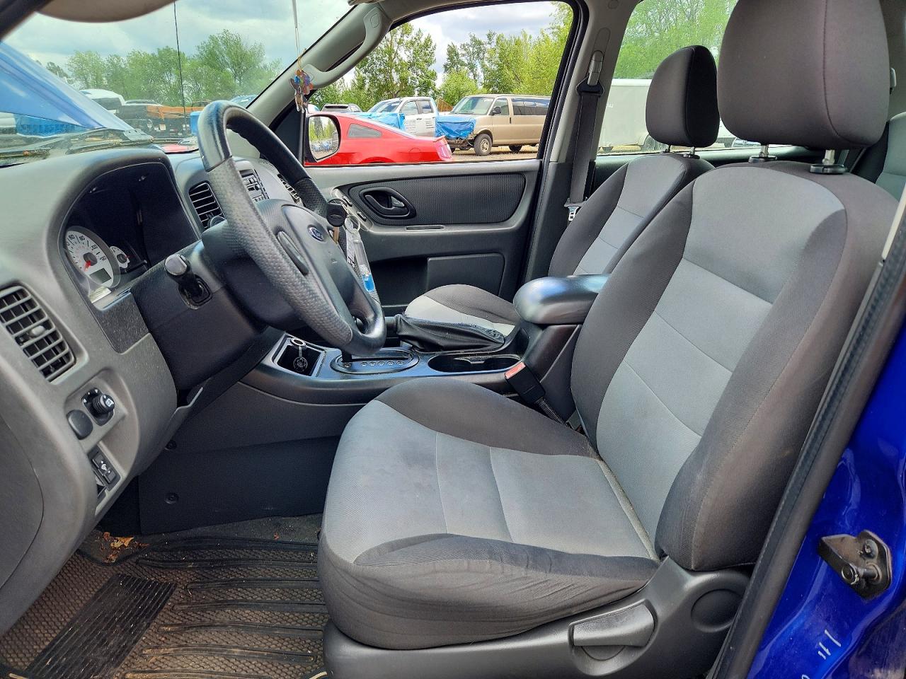2006 Ford Escape Xls Blue vin: 1FMYU02Z56KB78899