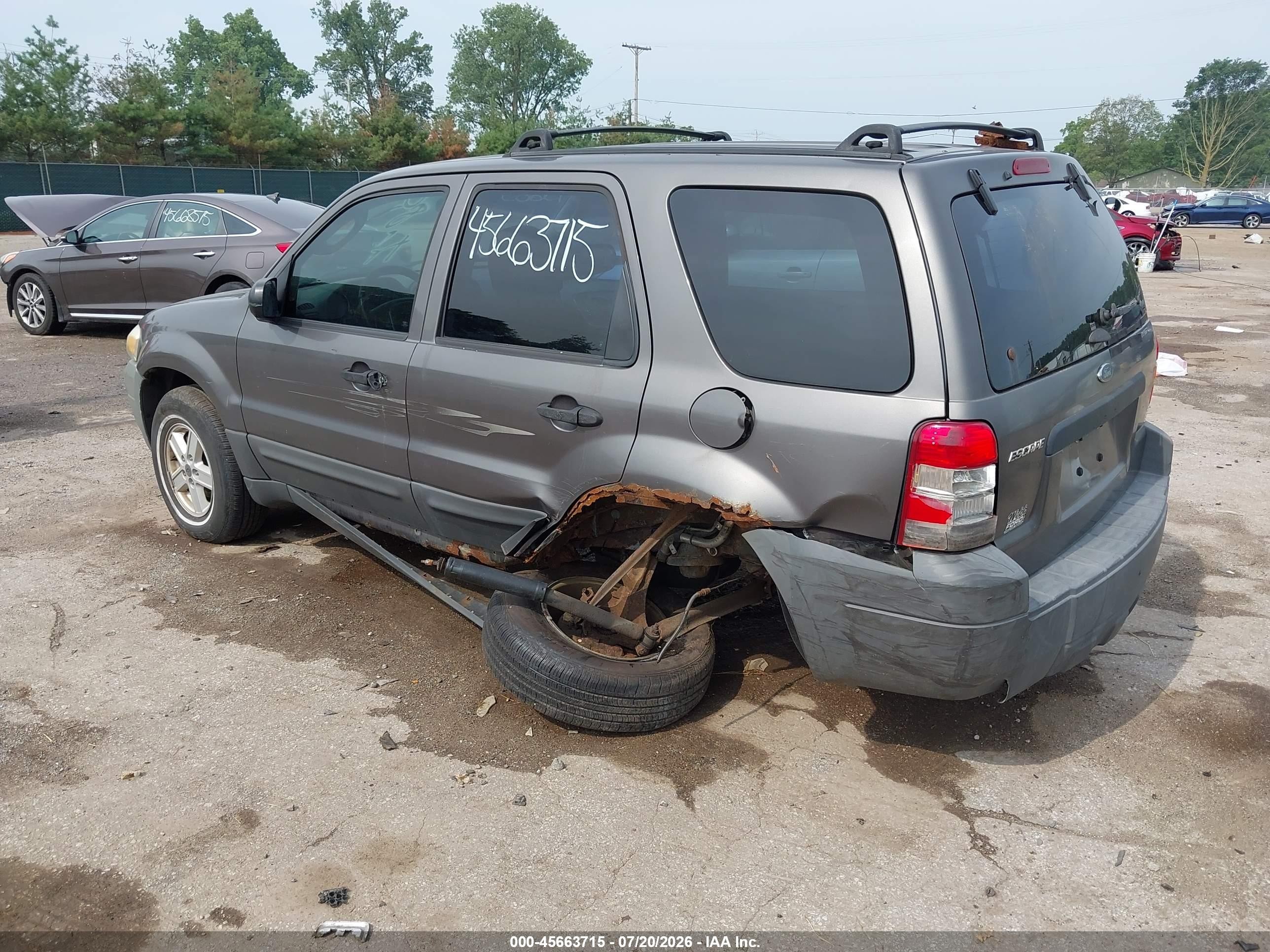 2005 Ford Escape Xls Gray vin: 1FMYU02Z65KA47897