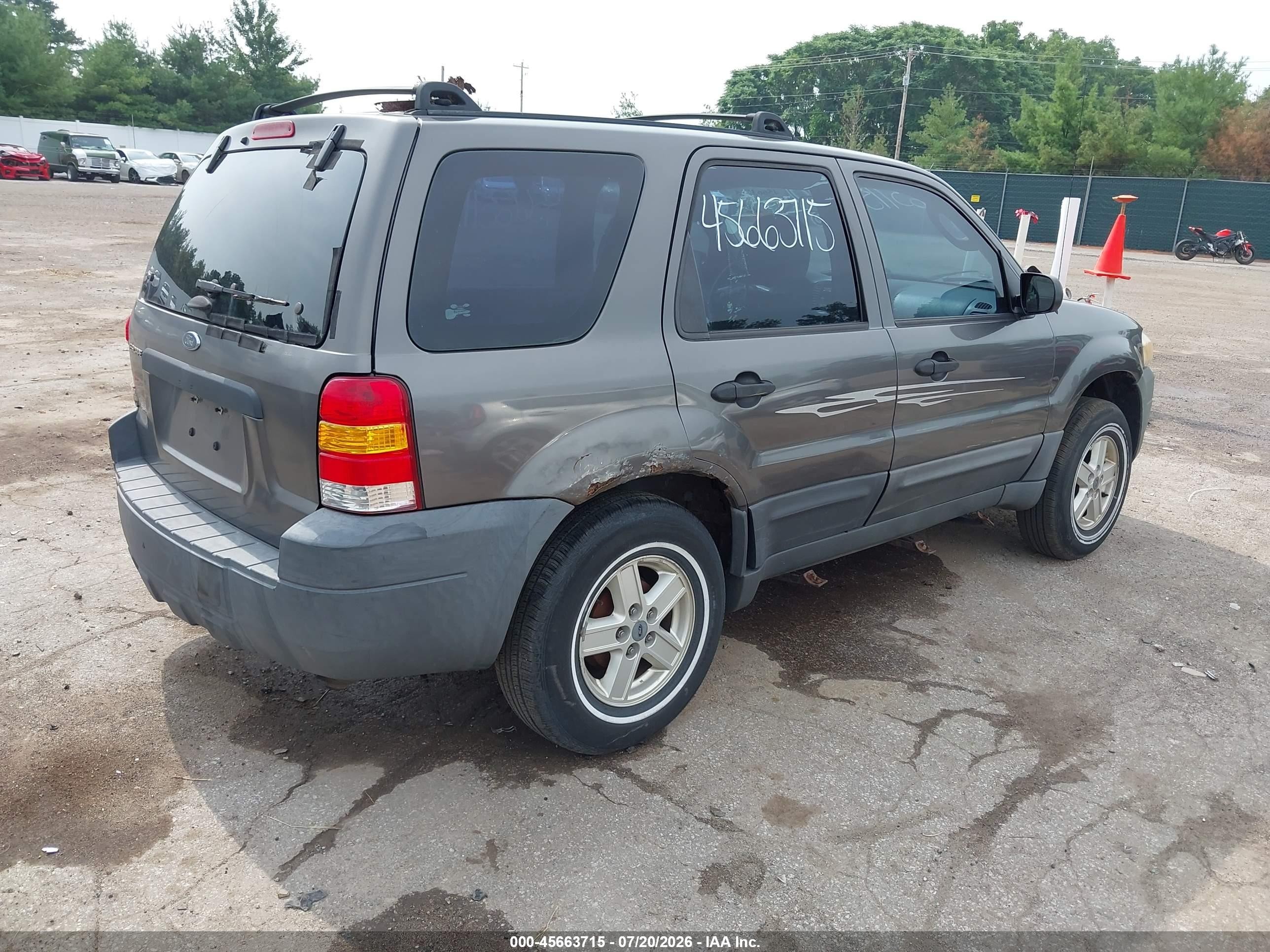 2005 Ford Escape Xls Gray vin: 1FMYU02Z65KA47897