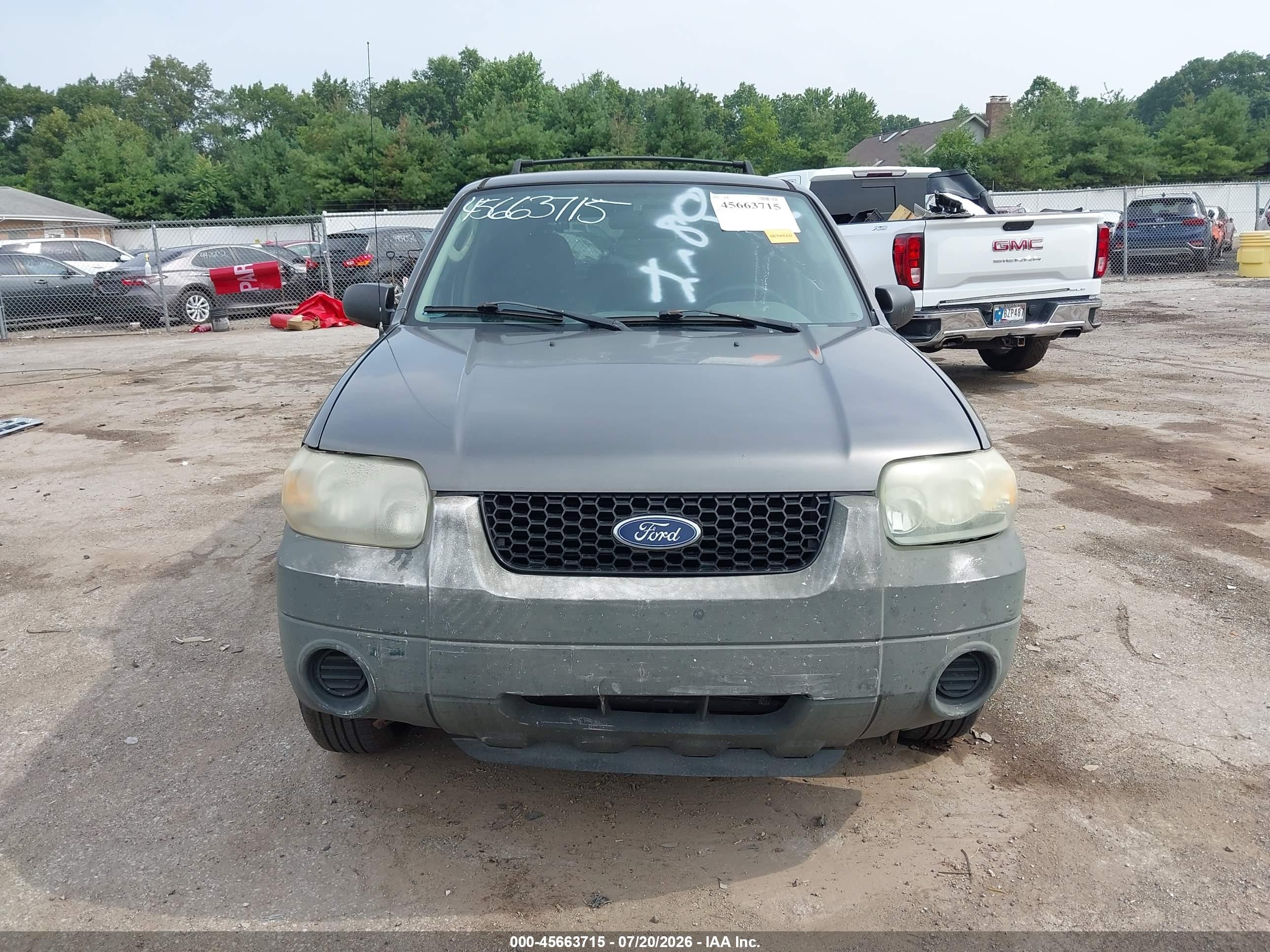 2005 Ford Escape Xls Gray vin: 1FMYU02Z65KA47897
