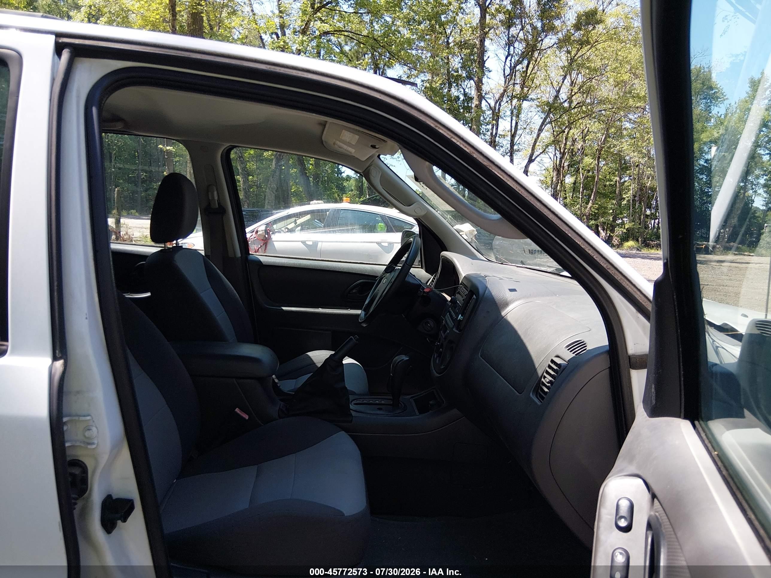 2007 Ford Escape Xls/xls Manual White vin: 1FMYU02Z67KB28675