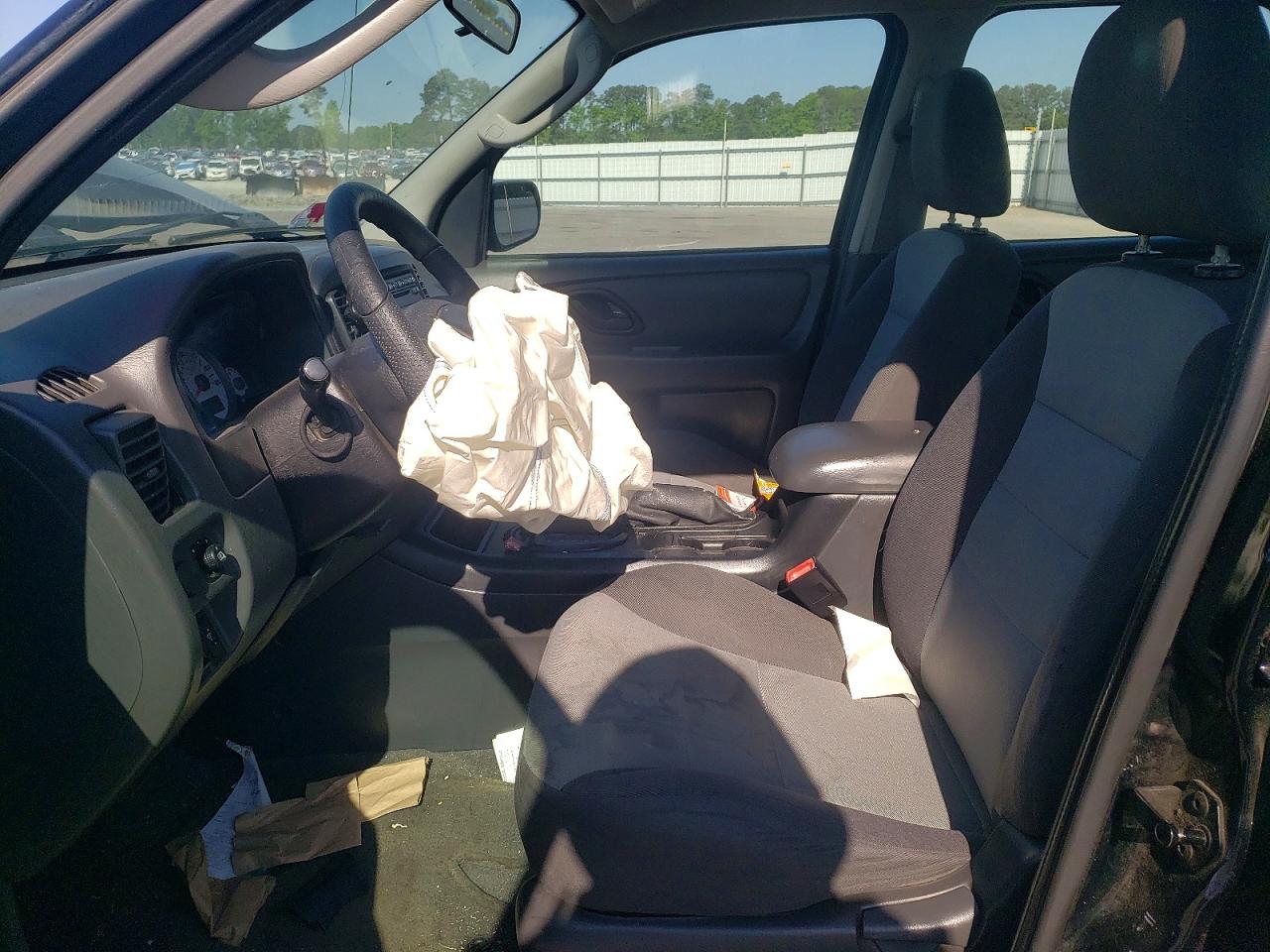2005 Ford Escape Xls Black vin: 1FMYU02Z75KC90439