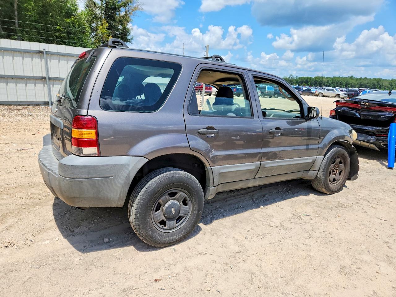 2005 Ford Escape Xls Gray vin: 1FMYU02Z85KB49315