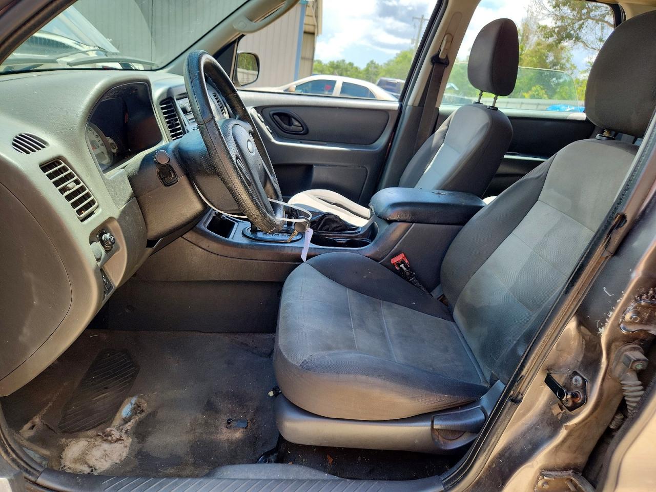 2005 Ford Escape Xls Gray vin: 1FMYU02Z85KB49315