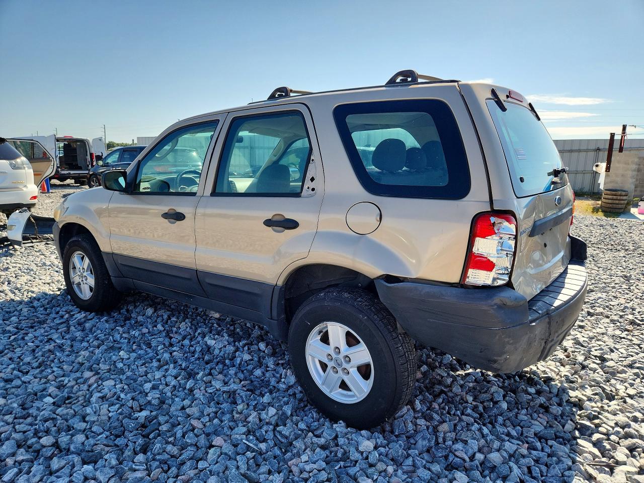 2007 Ford Escape Xls Tan vin: 1FMYU02Z87KA14998