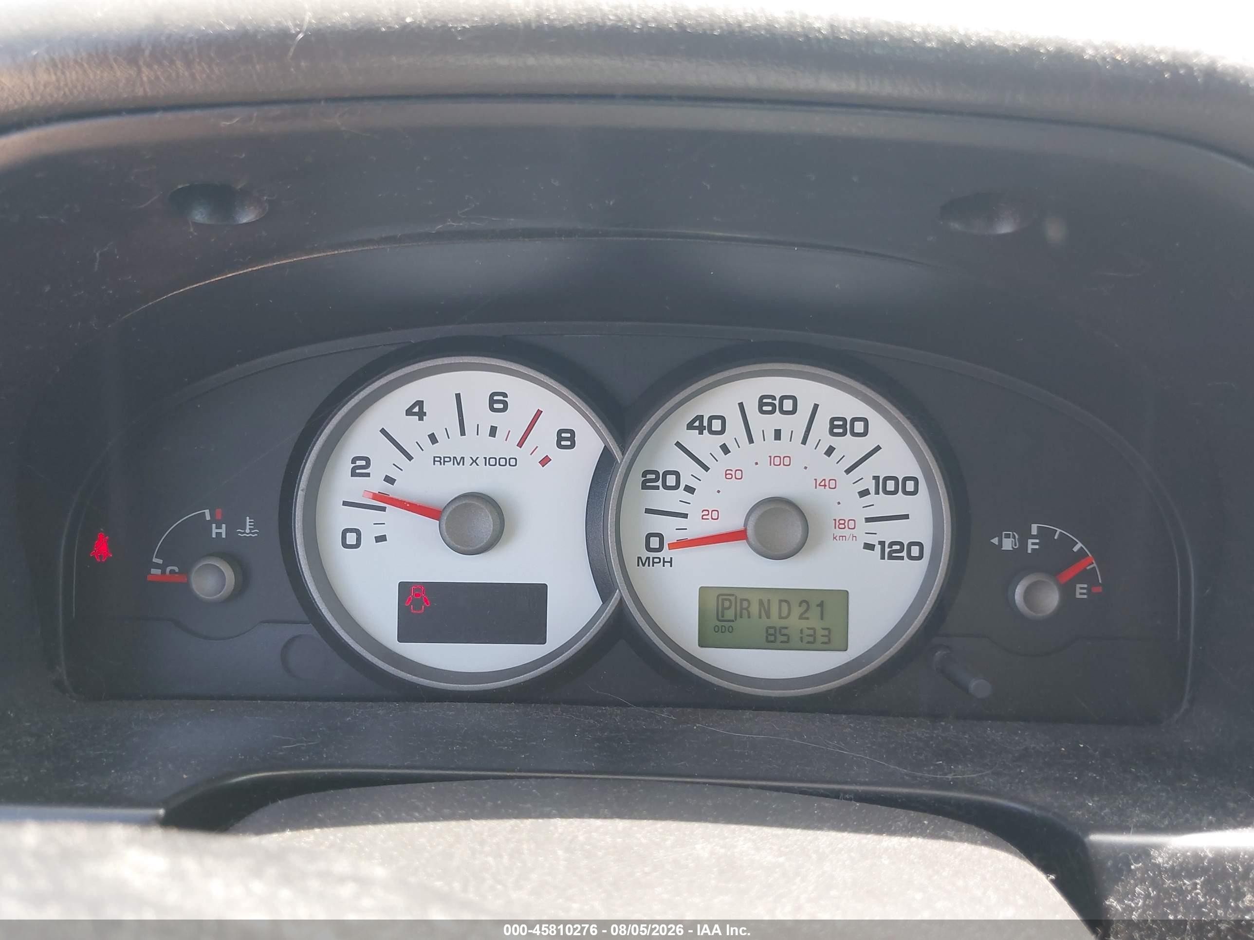 2005 Ford Escape Xls Silver vin: 1FMYU02ZX5KA84225
