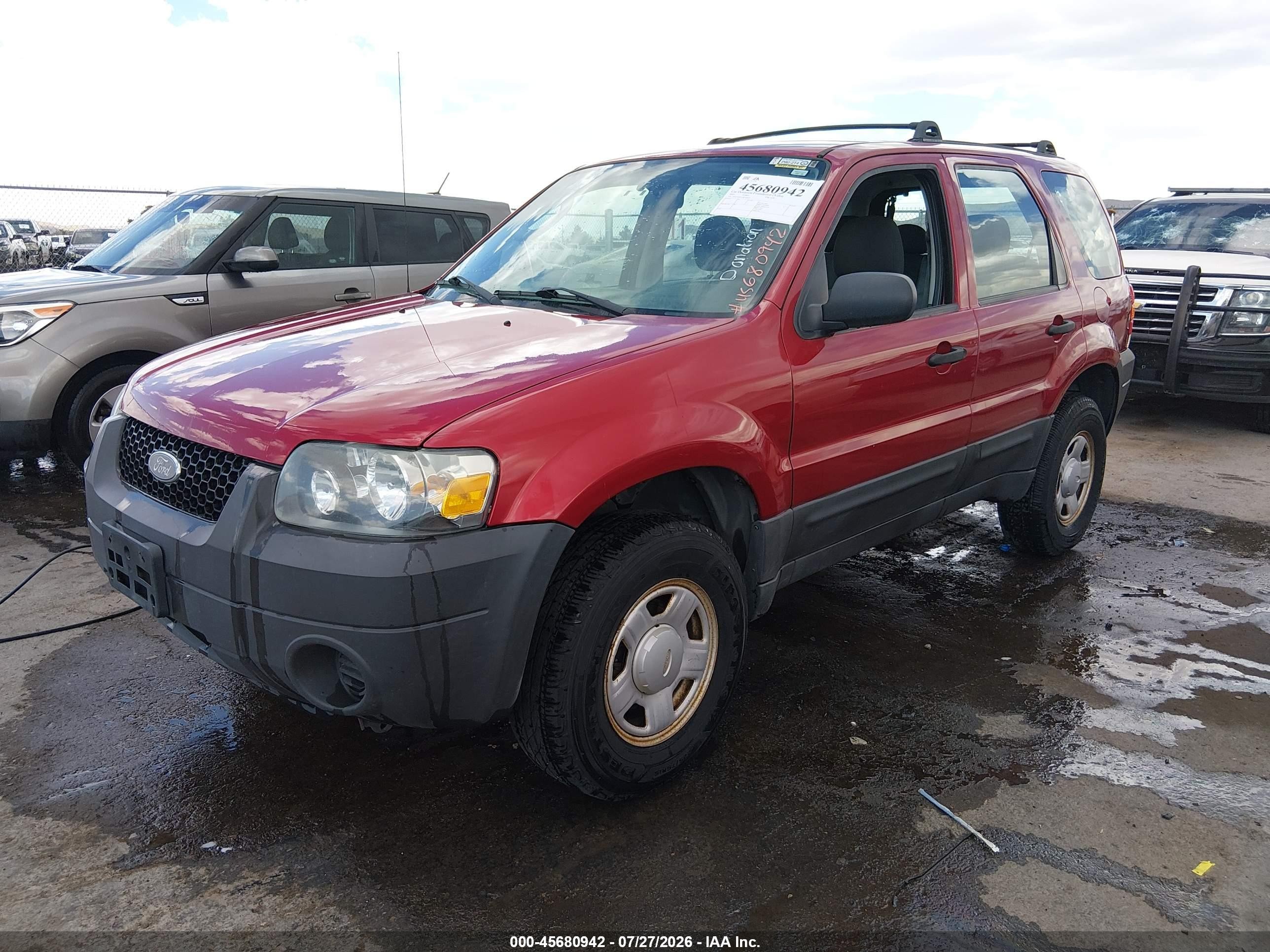 2005 Ford Escape Xls Red vin: 1FMYU02ZX5KE49020