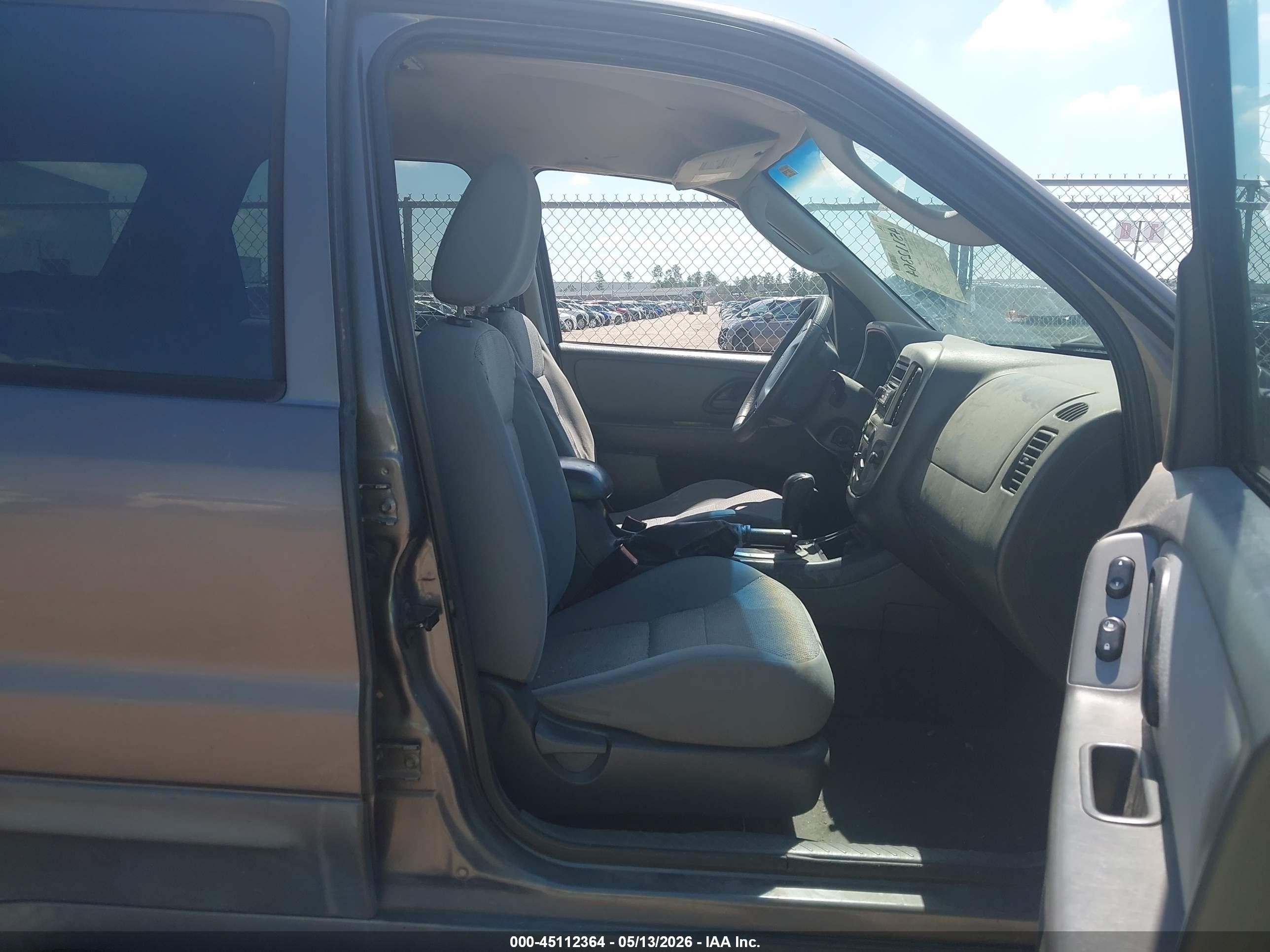 2005 Ford Escape Xlt Gray vin: 1FMYU03105KA23362