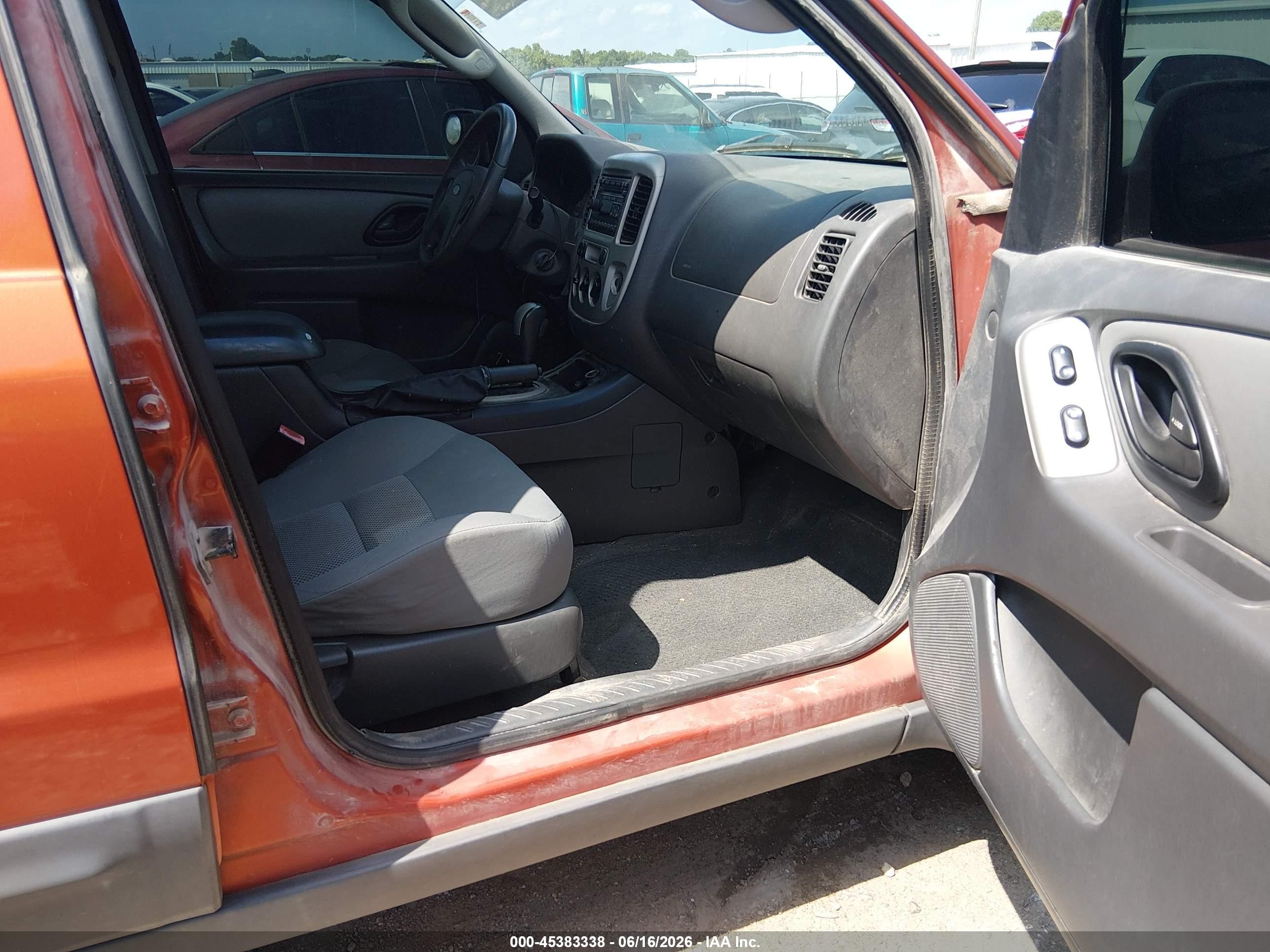 2007 Ford Escape Xlt/xlt Sport White vin: 1FMYU03107KA68899