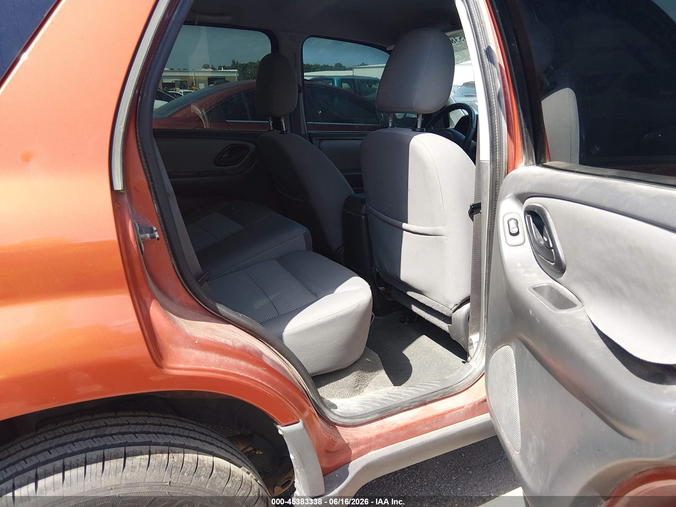 2007 Ford Escape Xlt/xlt Sport White vin: 1FMYU03107KA68899