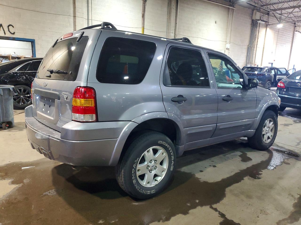 2007 Ford Escape Xlt Silver vin: 1FMYU03107KB35212