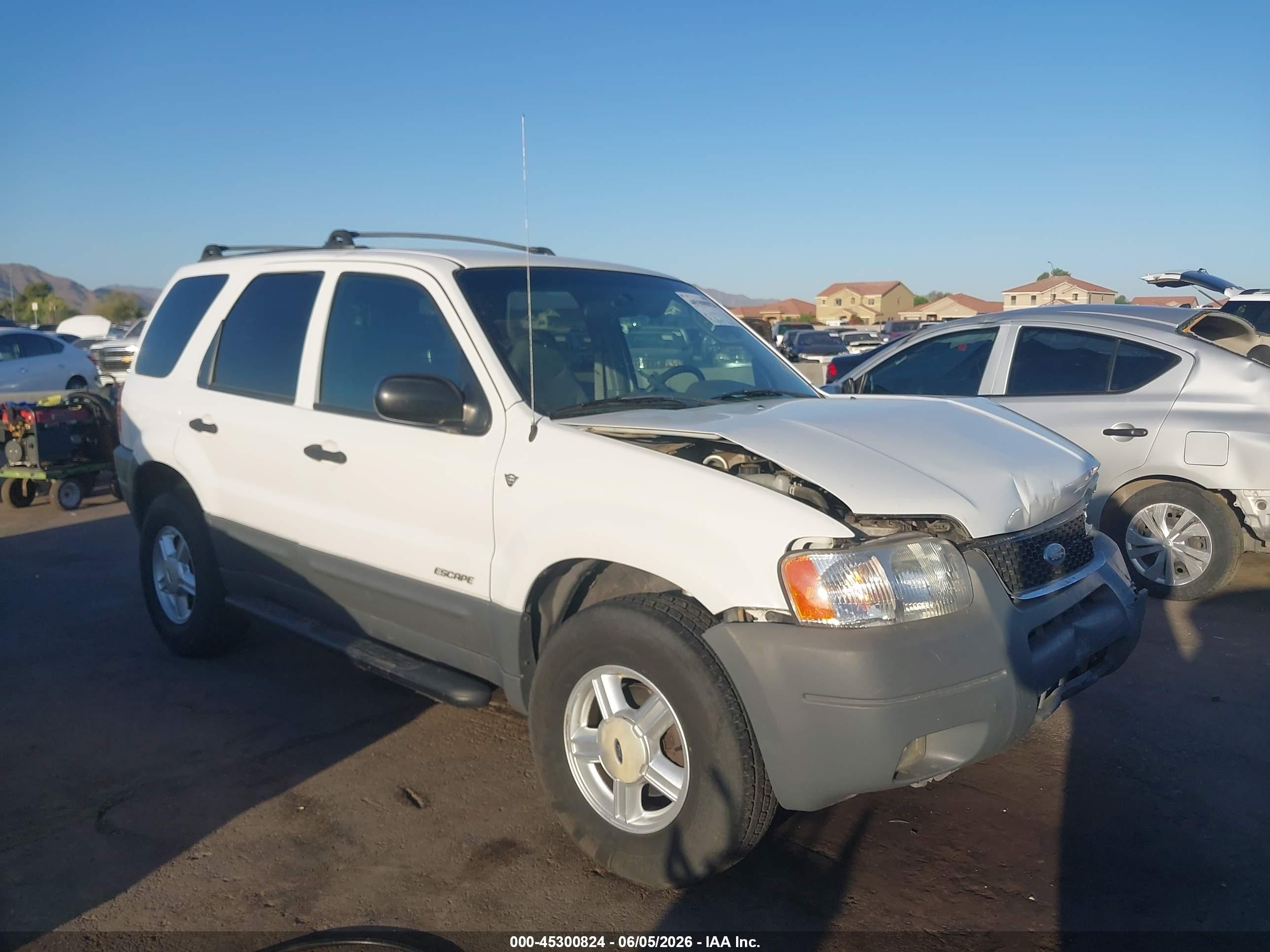 2001 Ford Escape Xlt White vin: 1FMYU03111KC23340