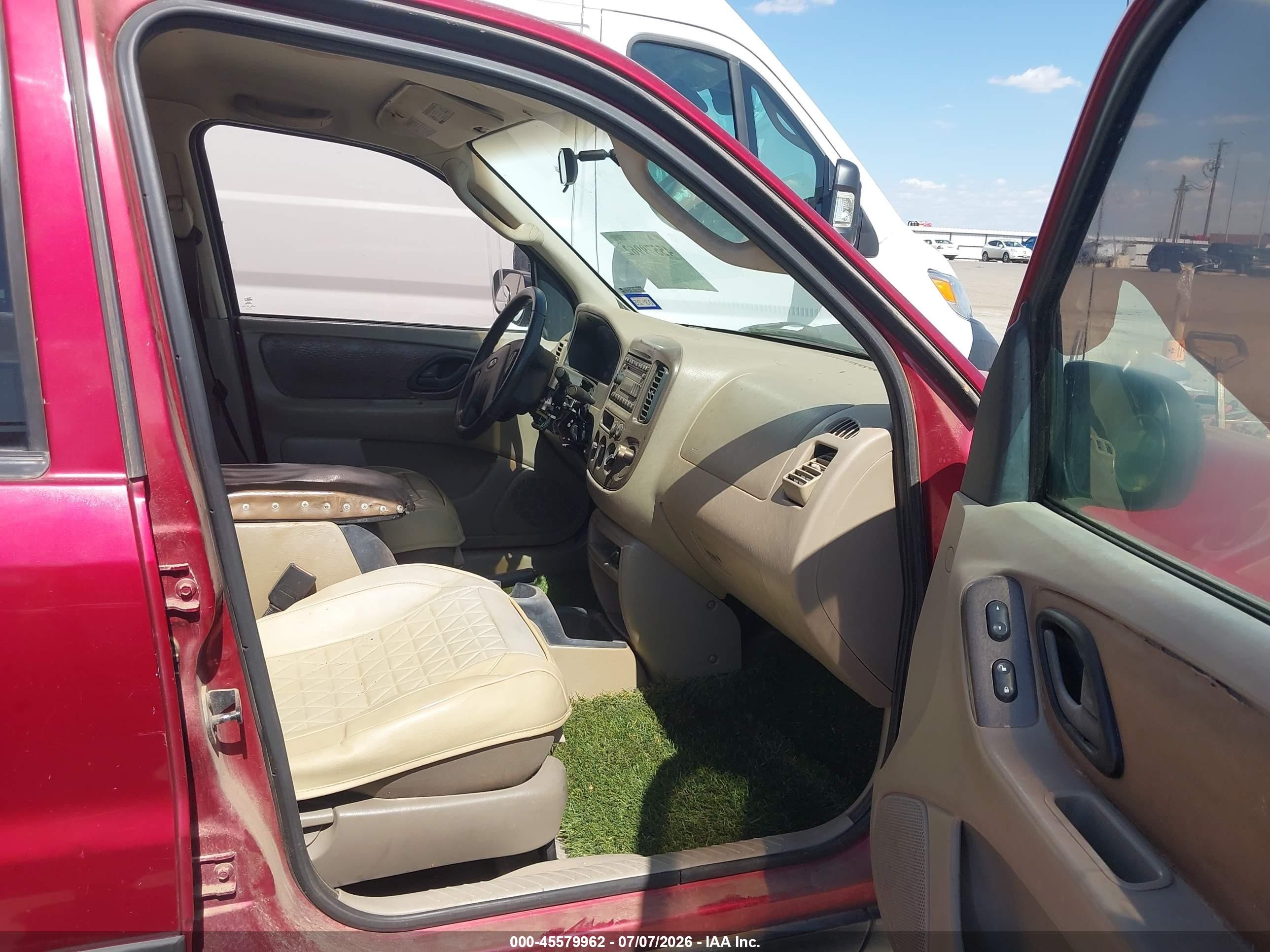 2003 Ford Escape Xlt Maroon vin: 1FMYU03113KB23306