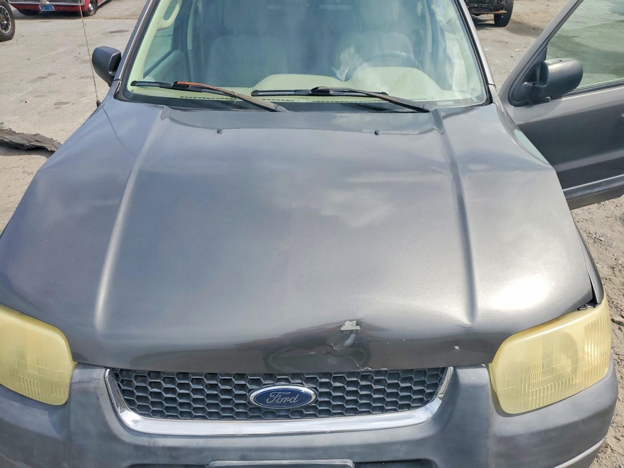 2004 Ford Escape Xlt Gray vin: 1FMYU03114DA21123