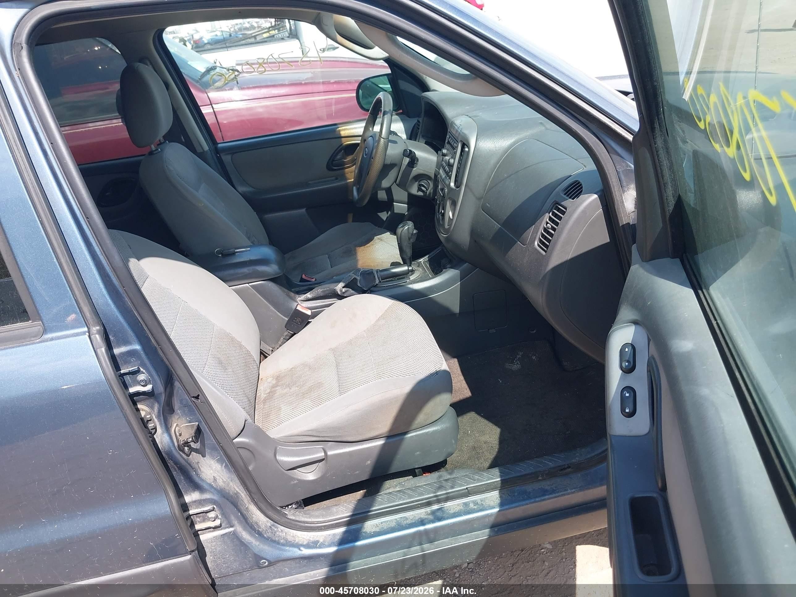 2005 Ford Escape Xlt Blue vin: 1FMYU03115KA35794