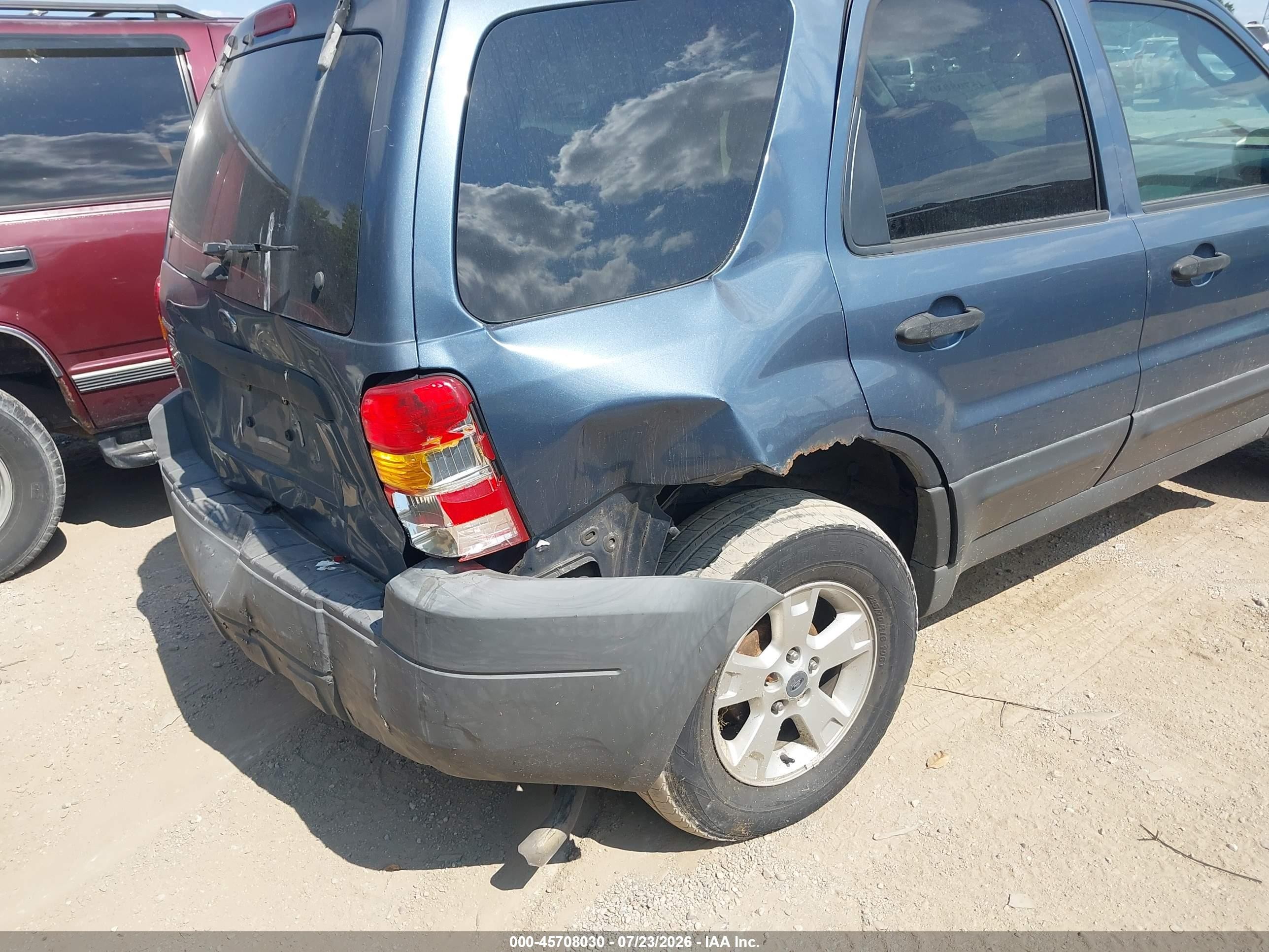 2005 Ford Escape Xlt Blue vin: 1FMYU03115KA35794