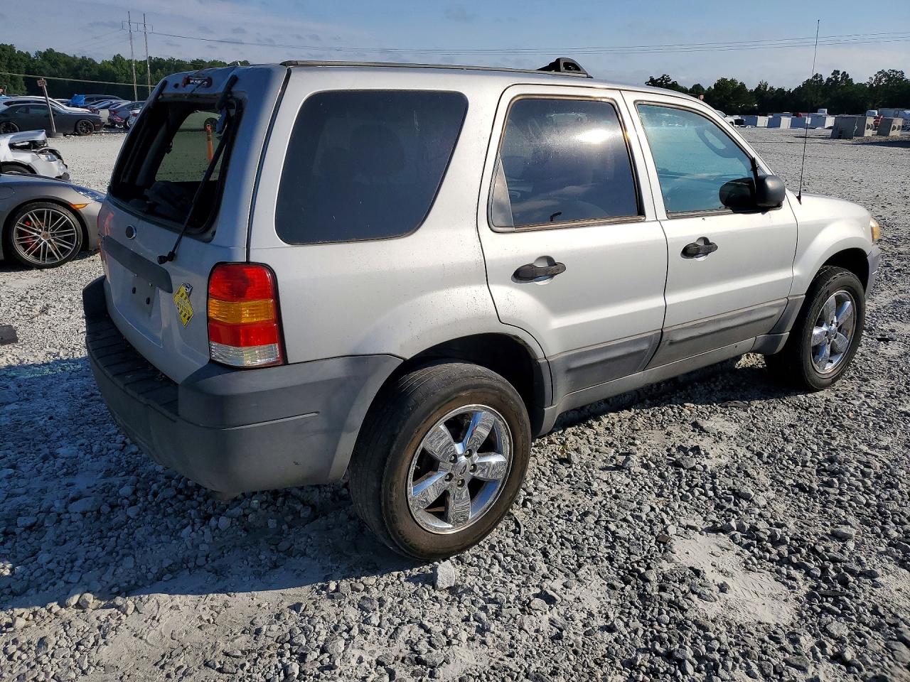 2005 Ford Escape Xlt Серебряный vin: 1FMYU03115KD51292