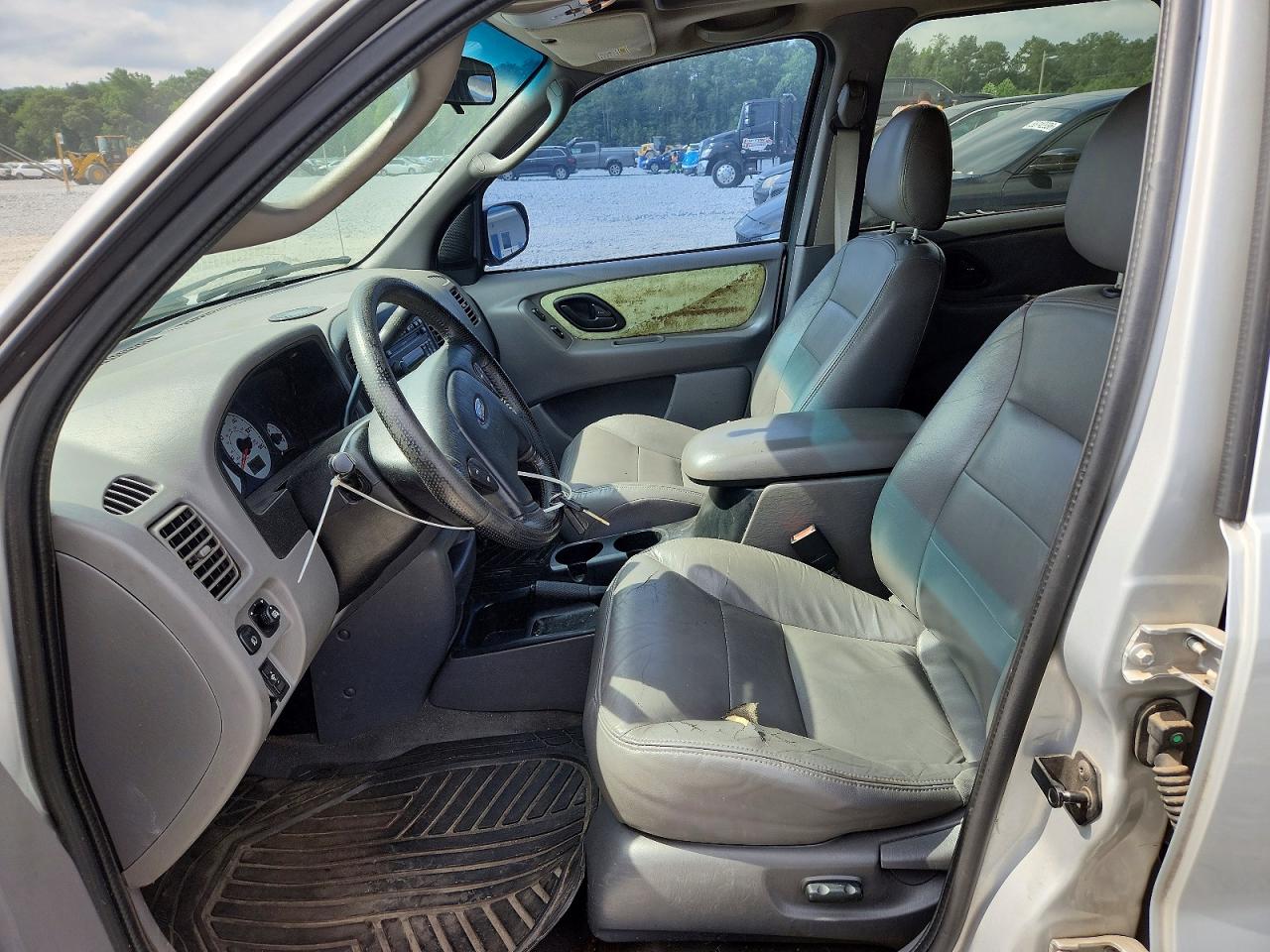 2002 Ford Escape Xlt Silver vin: 1FMYU03122KB67099