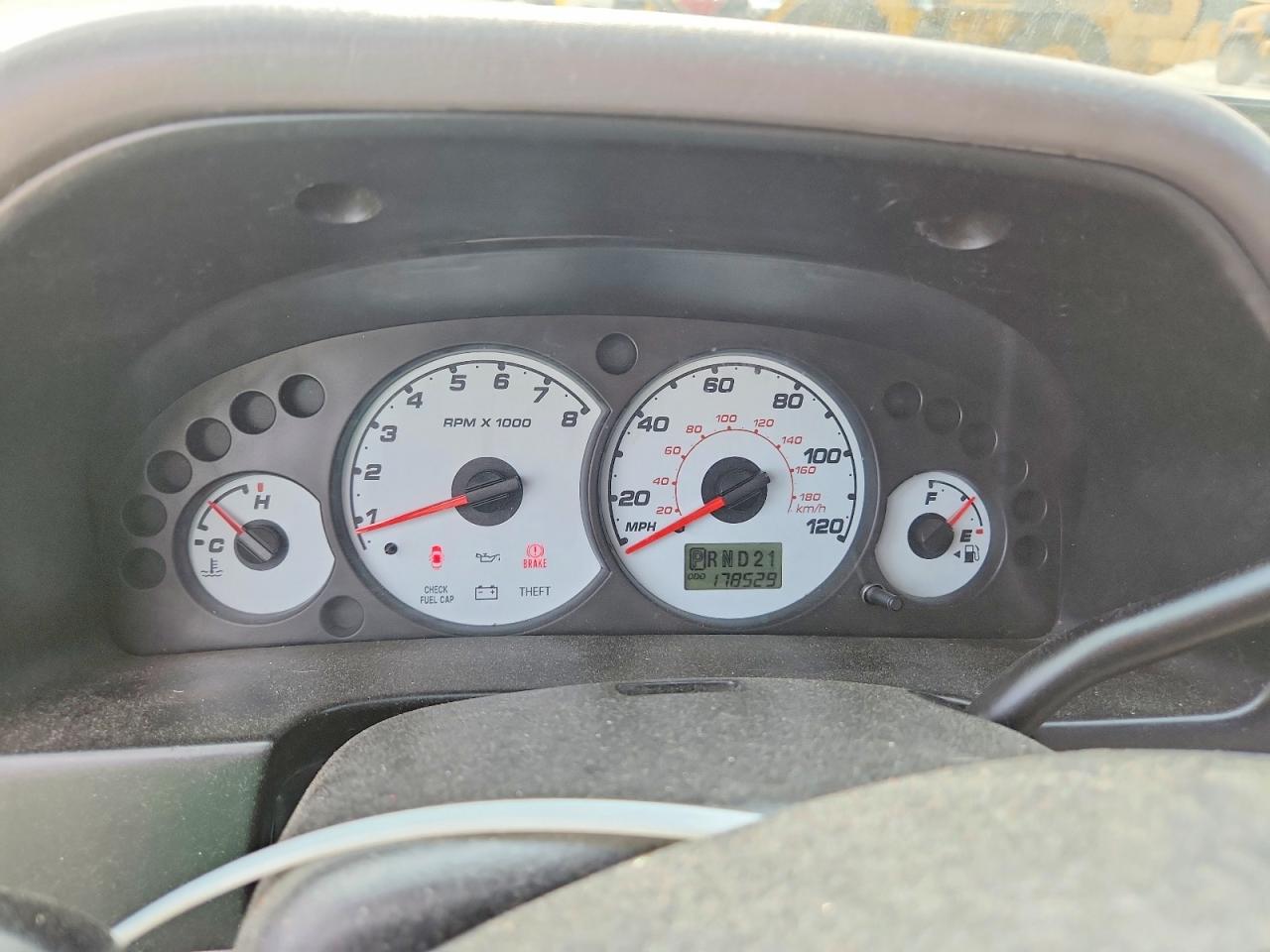 2002 Ford Escape Xlt Silver vin: 1FMYU03122KB67099