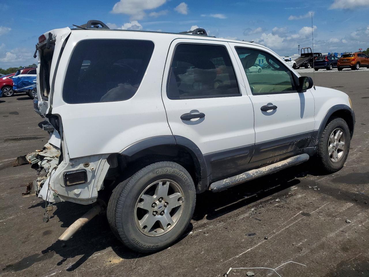 2003 Ford Escape Xlt White vin: 1FMYU03123KC85977