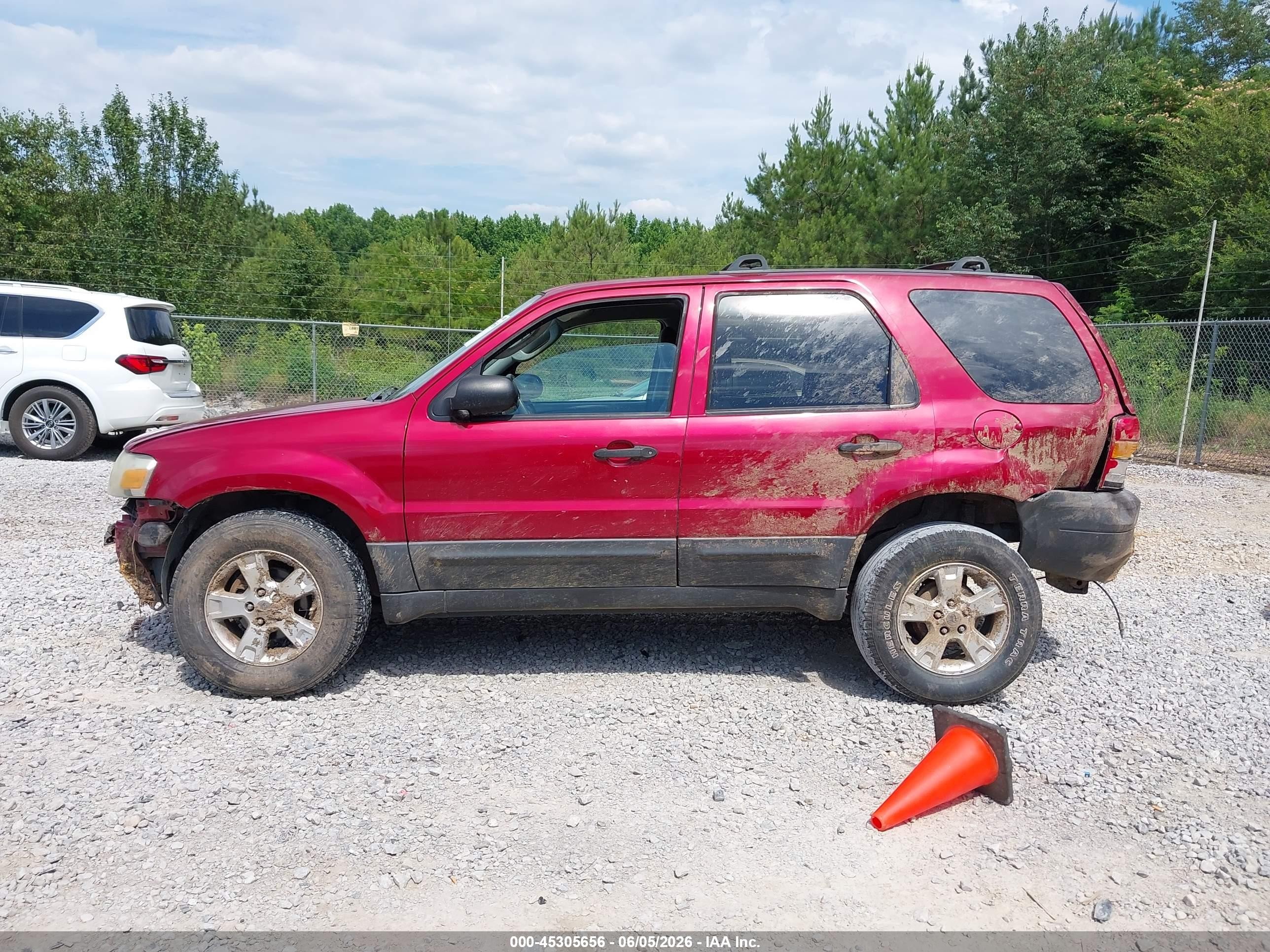 2005 Ford Escape Xlt Red vin: 1FMYU03125KA14534