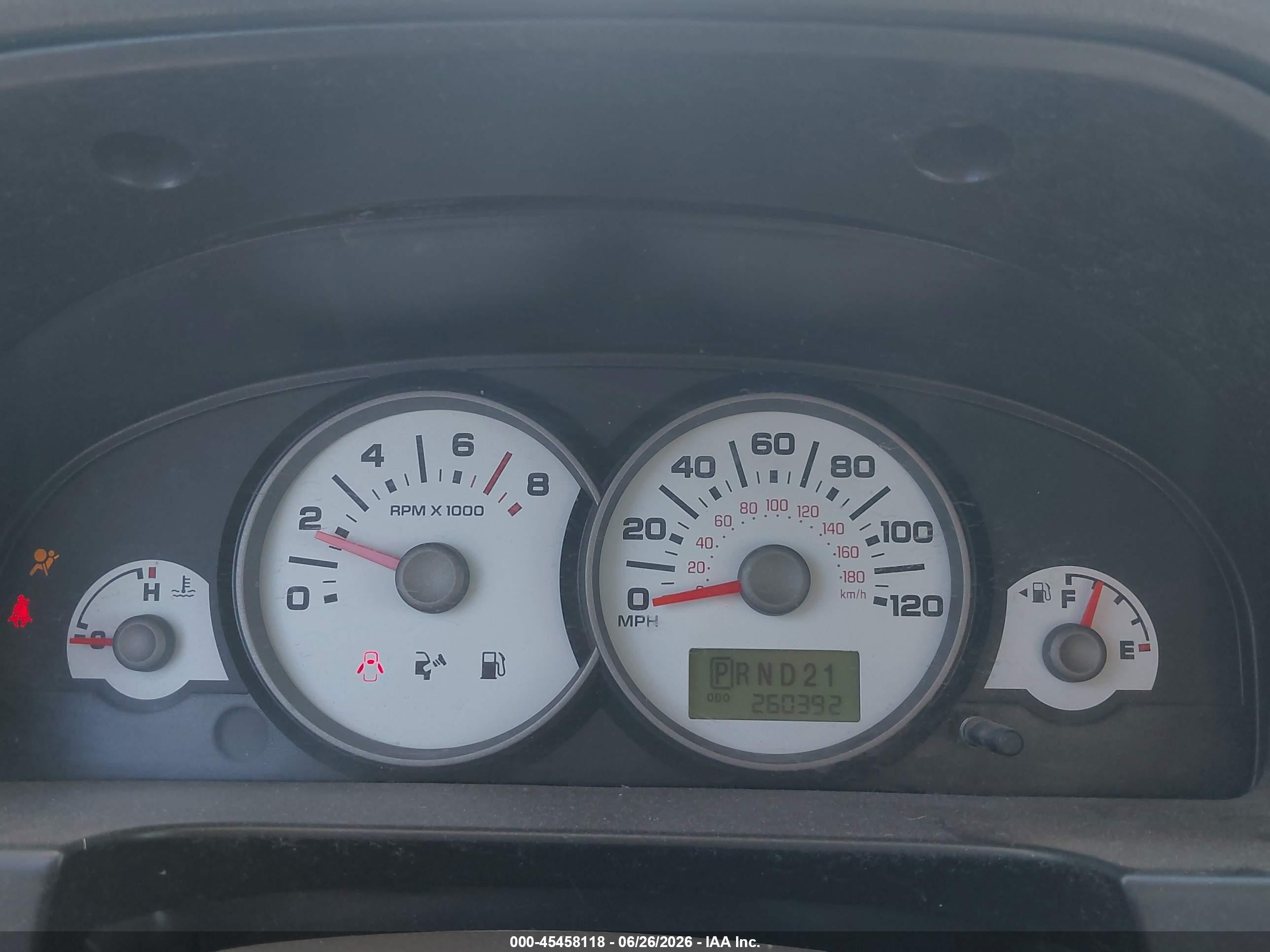 2005 Ford Escape Xlt White vin: 1FMYU03125KB23950