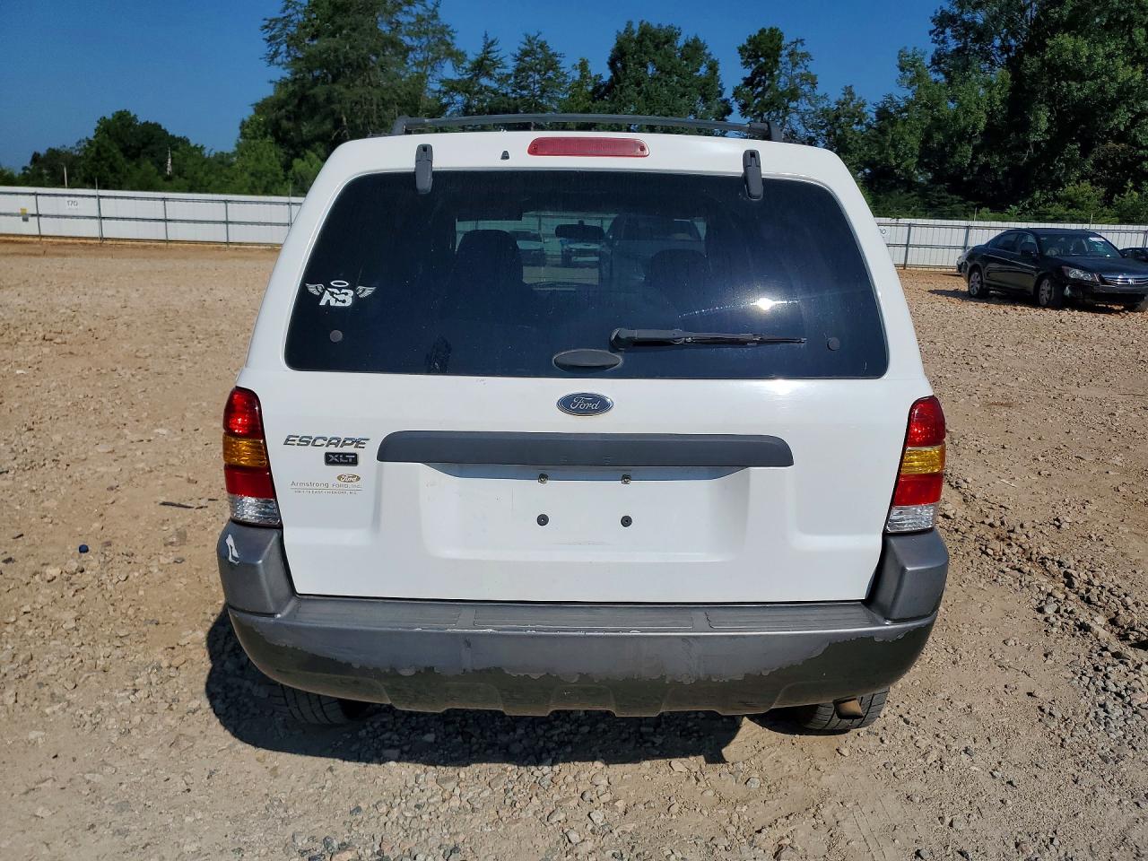 2004 Ford Escape Xlt White vin: 1FMYU03134KB41016