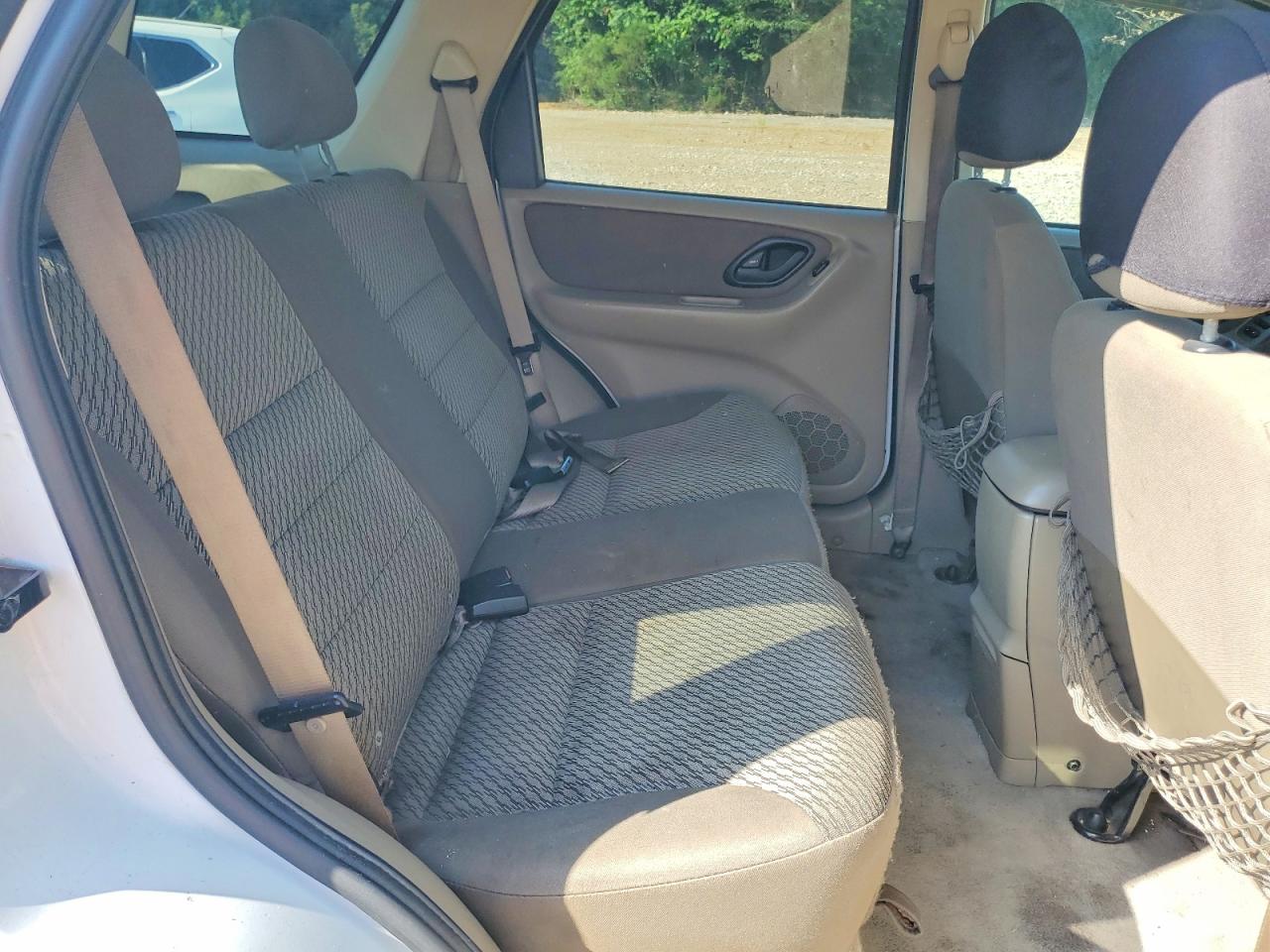 2004 Ford Escape Xlt White vin: 1FMYU03134KB41016