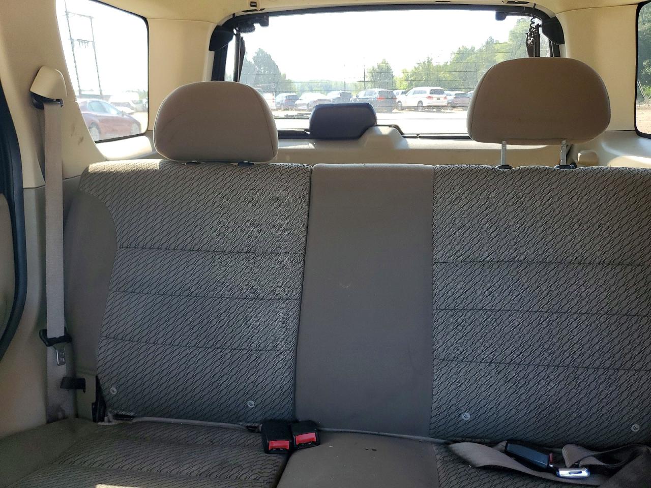 2004 Ford Escape Xlt White vin: 1FMYU03134KB41016