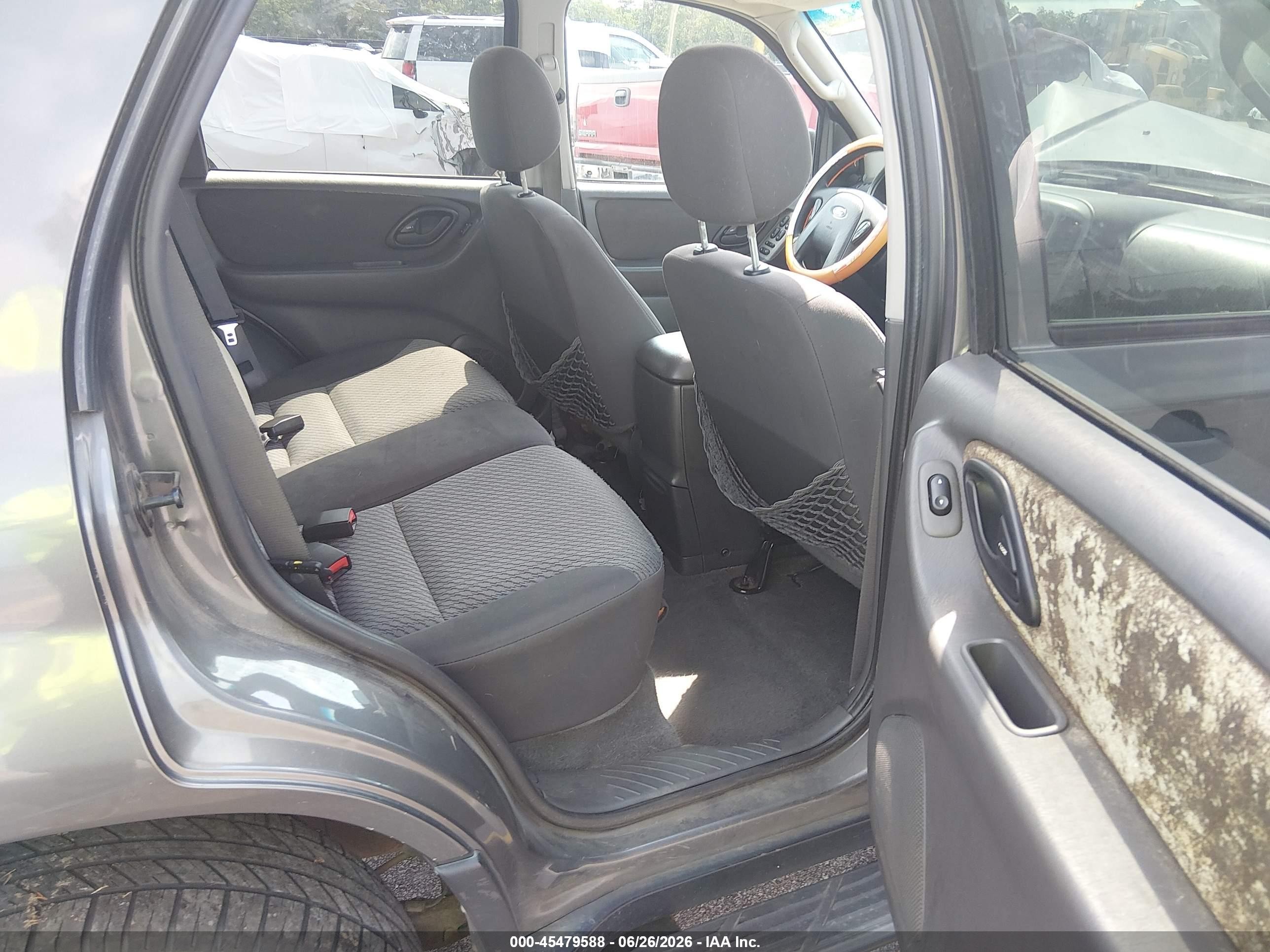 2004 Ford Escape Xlt Gray vin: 1FMYU03144DA23660
