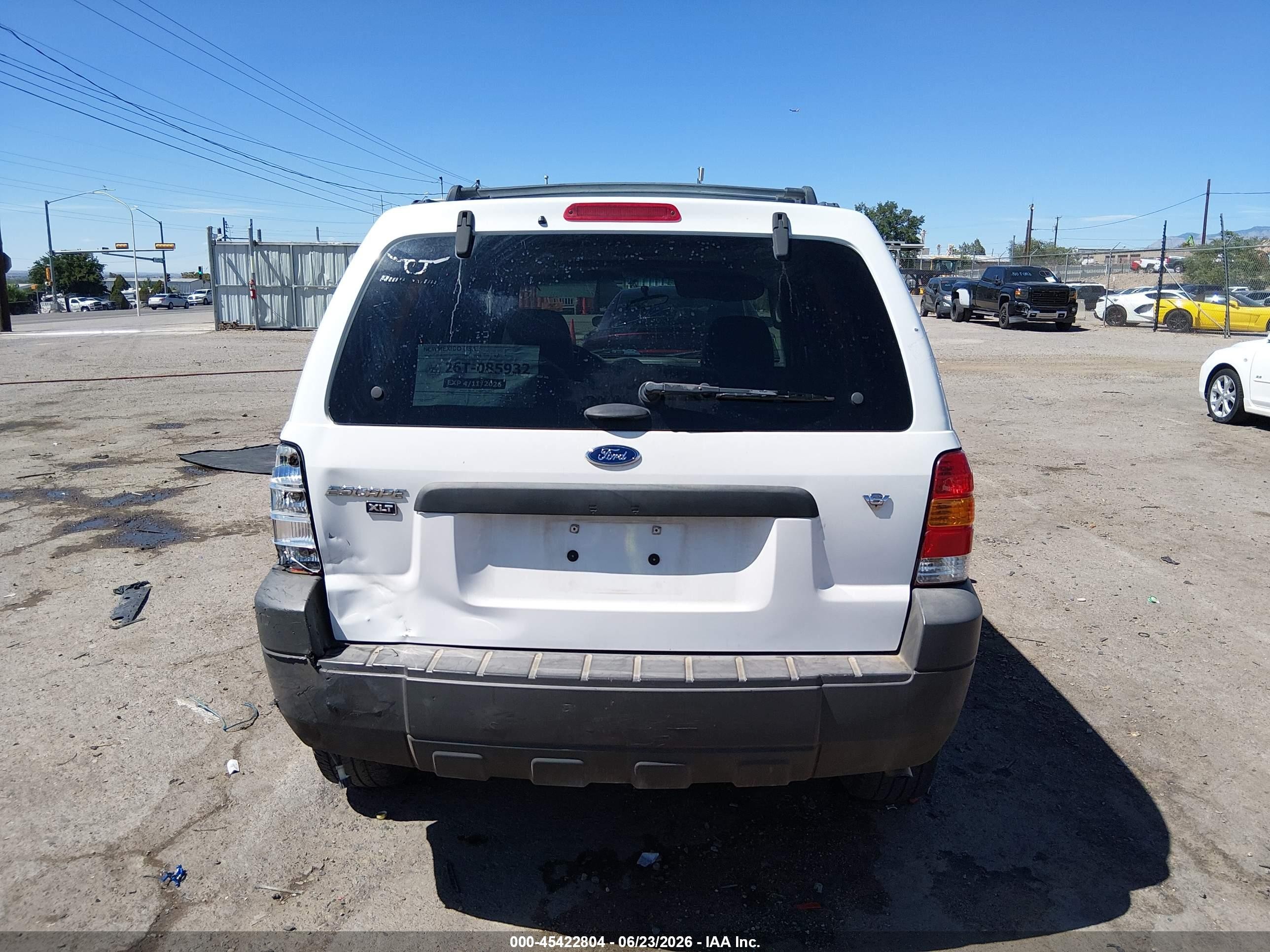 2005 Ford Escape Xlt Белый vin: 1FMYU03145KD41677