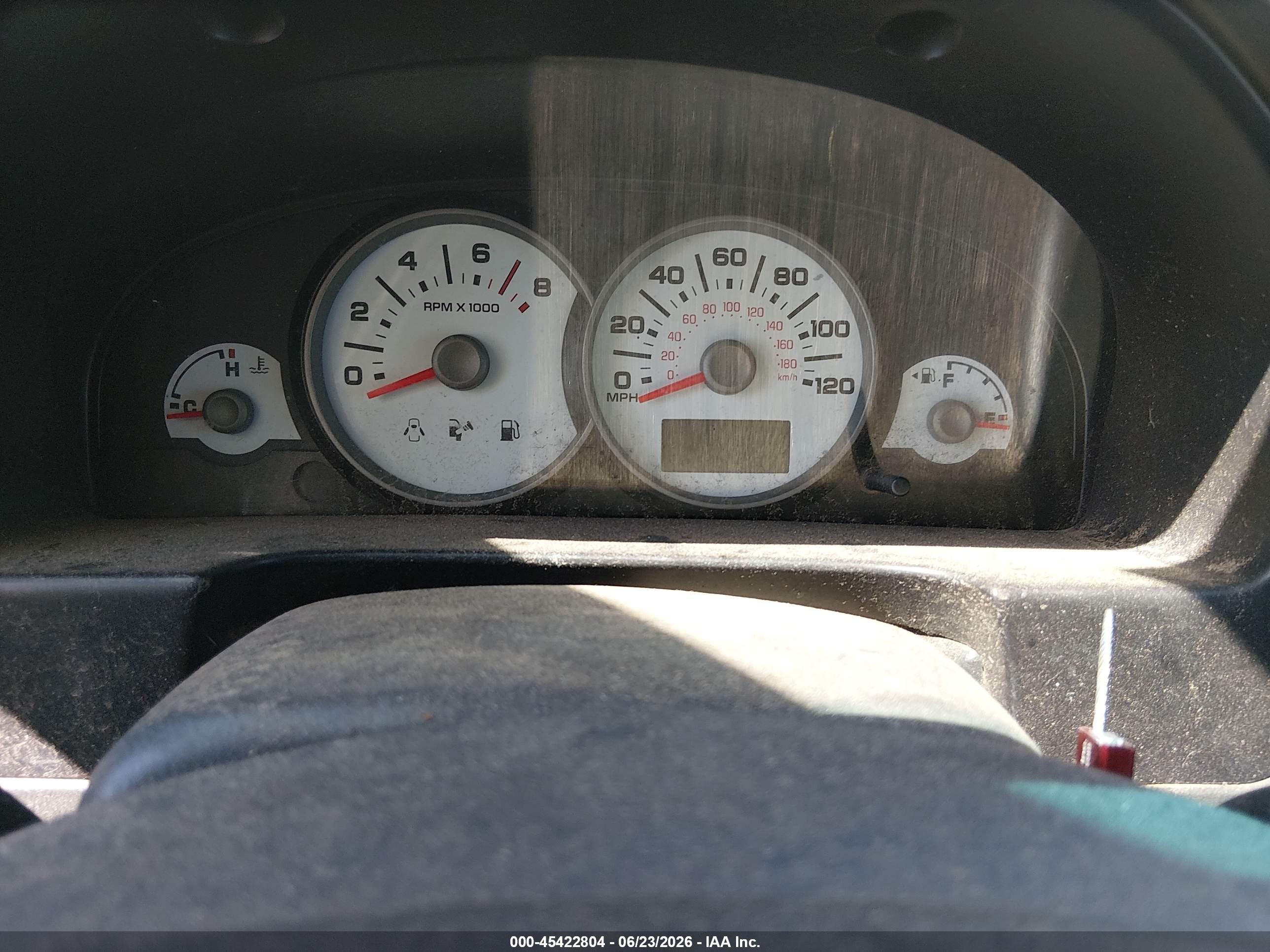 2005 Ford Escape Xlt Белый vin: 1FMYU03145KD41677