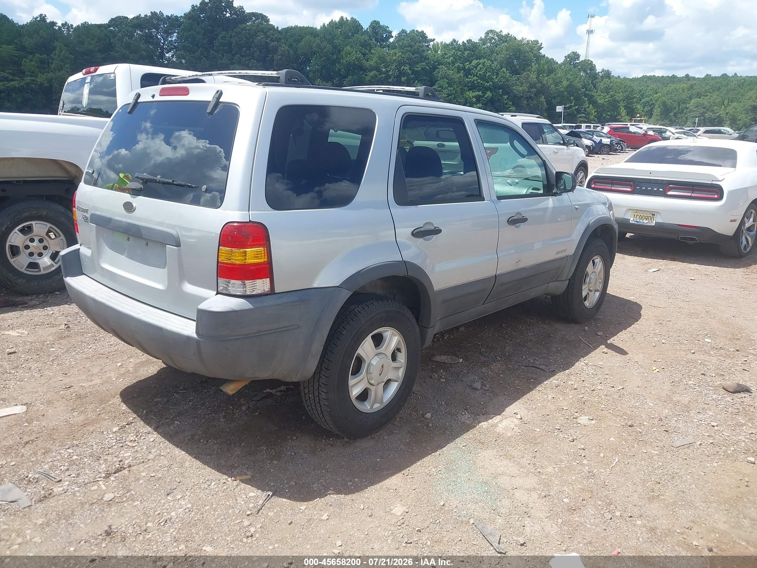 2002 Ford Escape Xlt Silver vin: 1FMYU03152KD22681