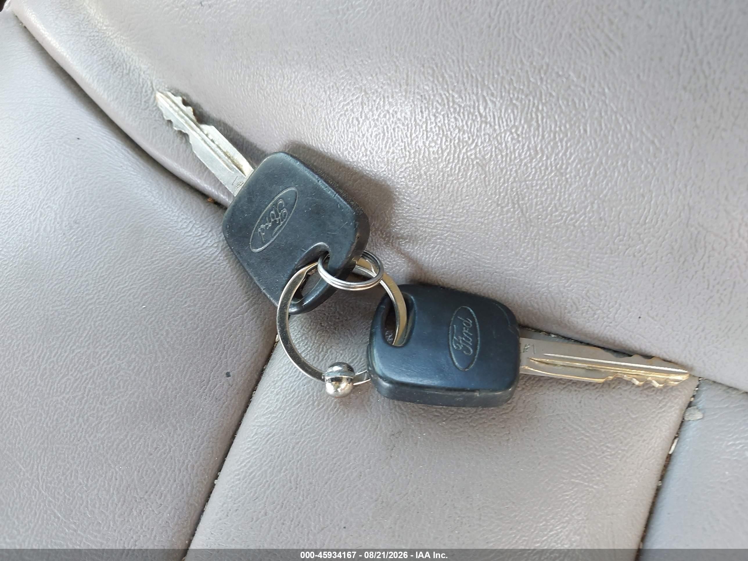 2004 Ford Escape Xlt Red vin: 1FMYU03154KA72443