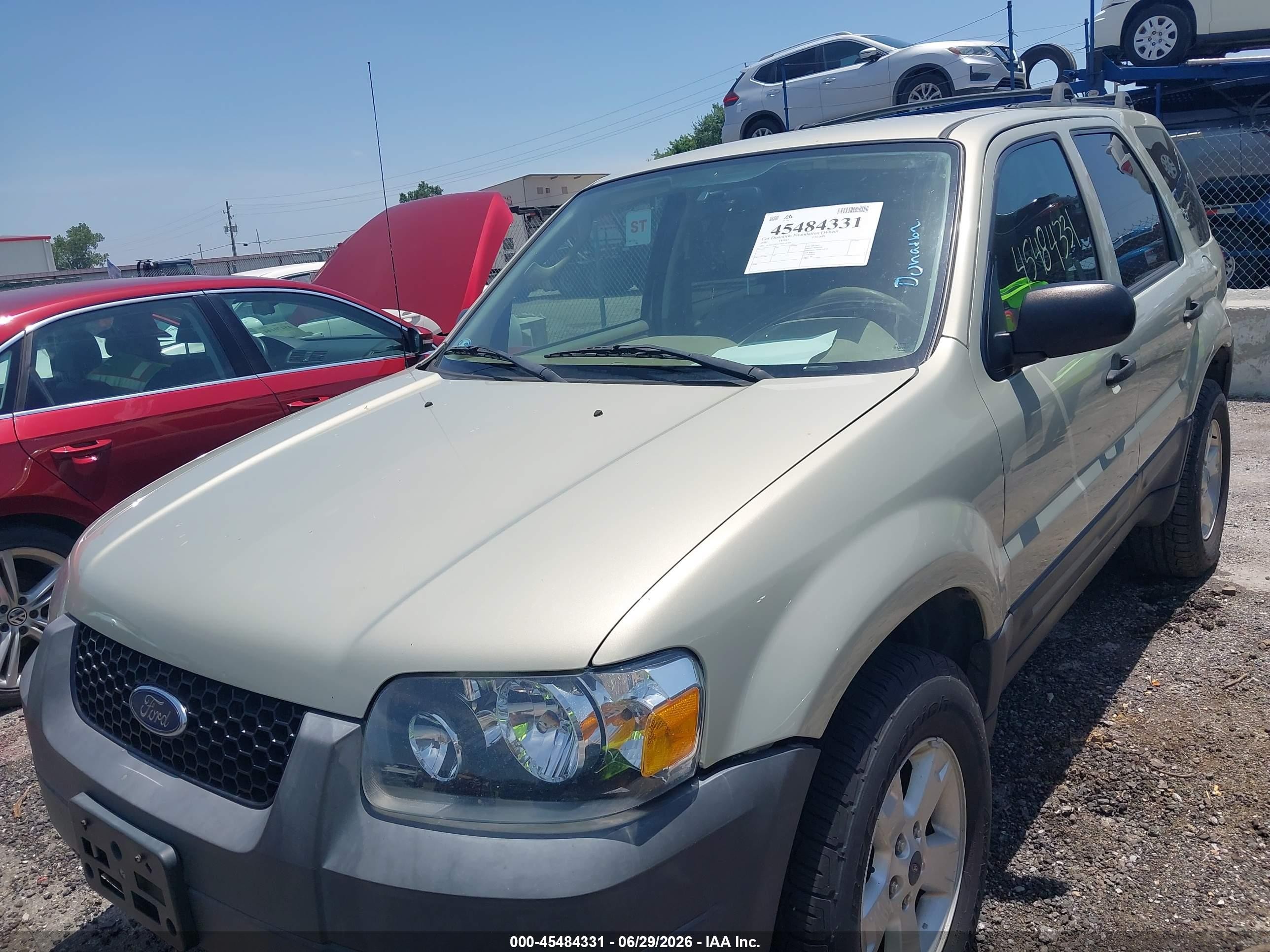 2005 Ford Escape Xlt Beige vin: 1FMYU03155DA14709