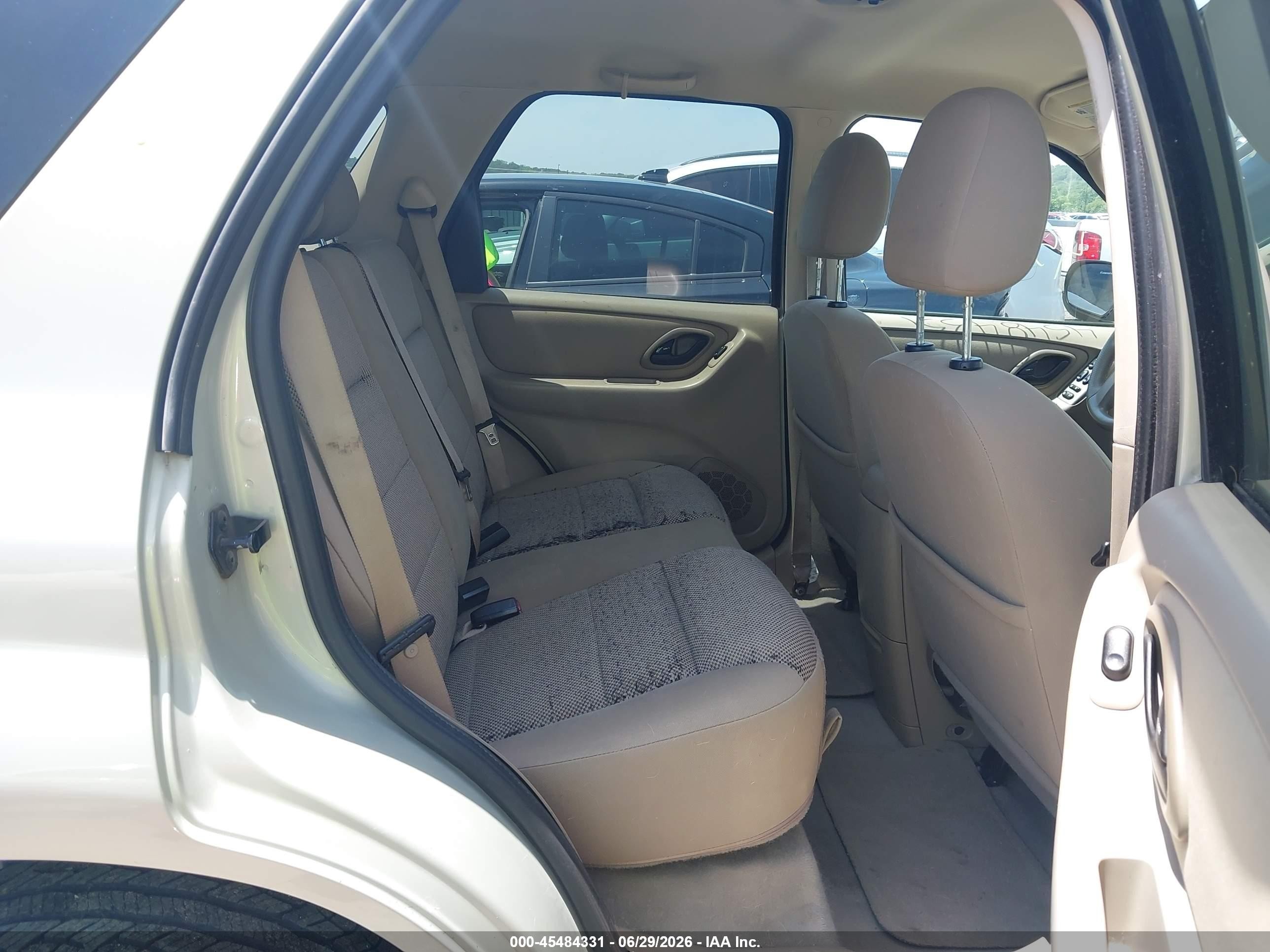 2005 Ford Escape Xlt Beige vin: 1FMYU03155DA14709