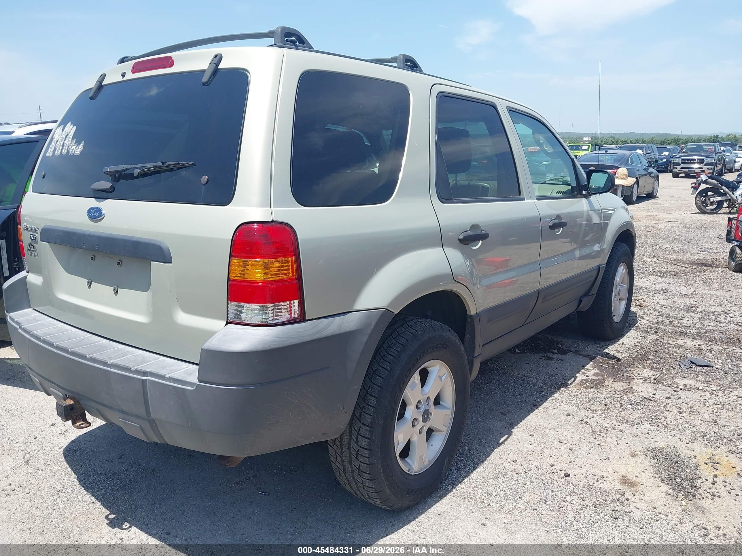 2005 Ford Escape Xlt Beige vin: 1FMYU03155DA14709
