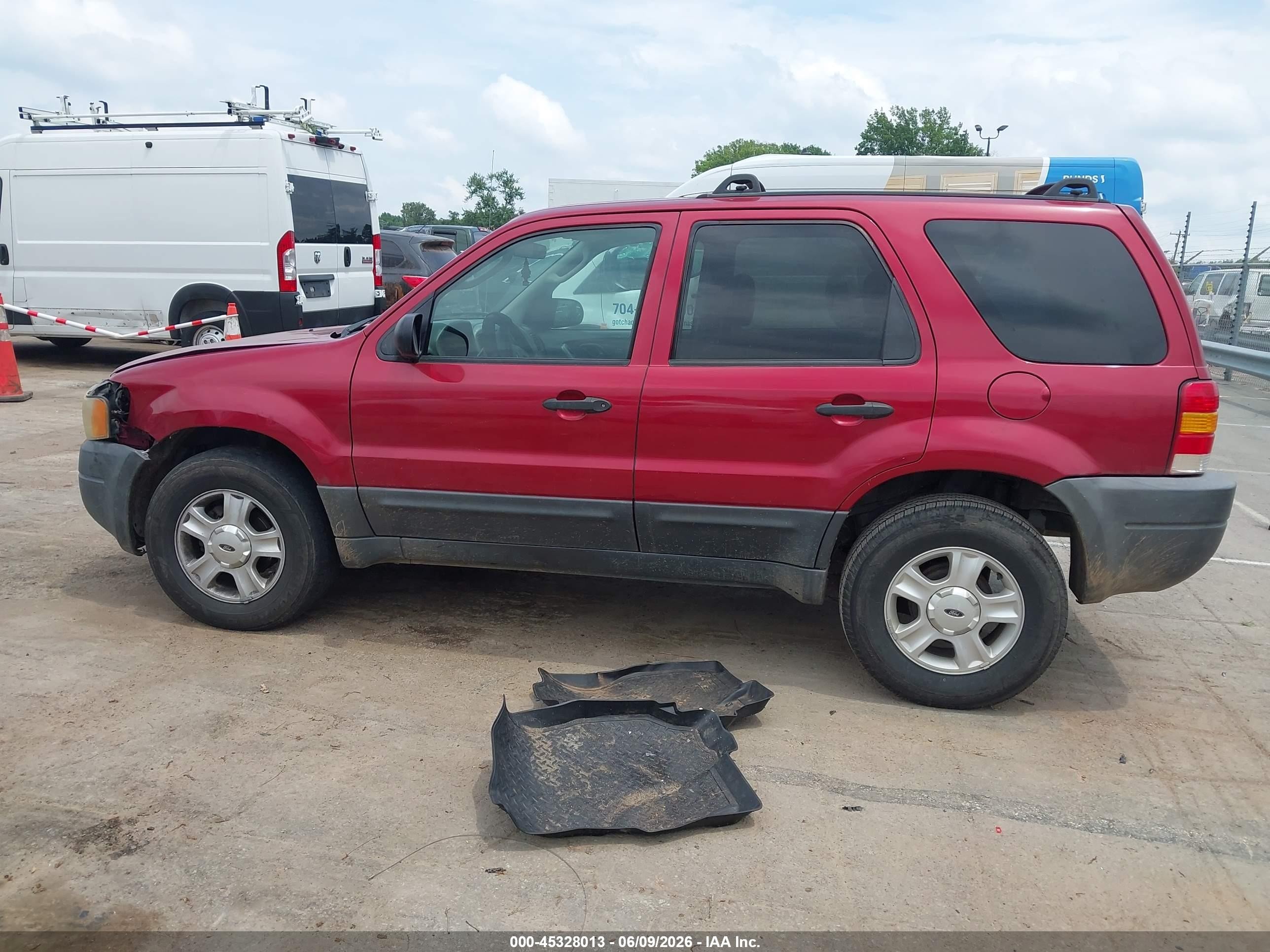 2004 Ford Escape Xlt Red vin: 1FMYU03164KA32193
