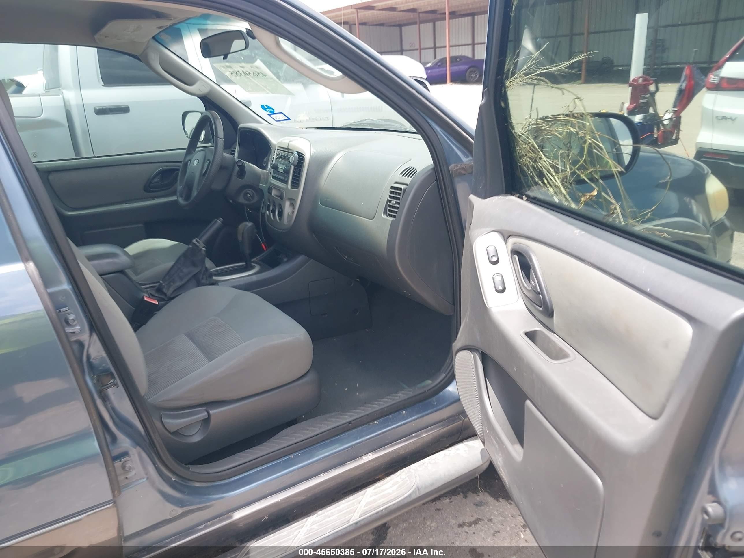 2005 Ford Escape Xlt Синий vin: 1FMYU03165KB77333