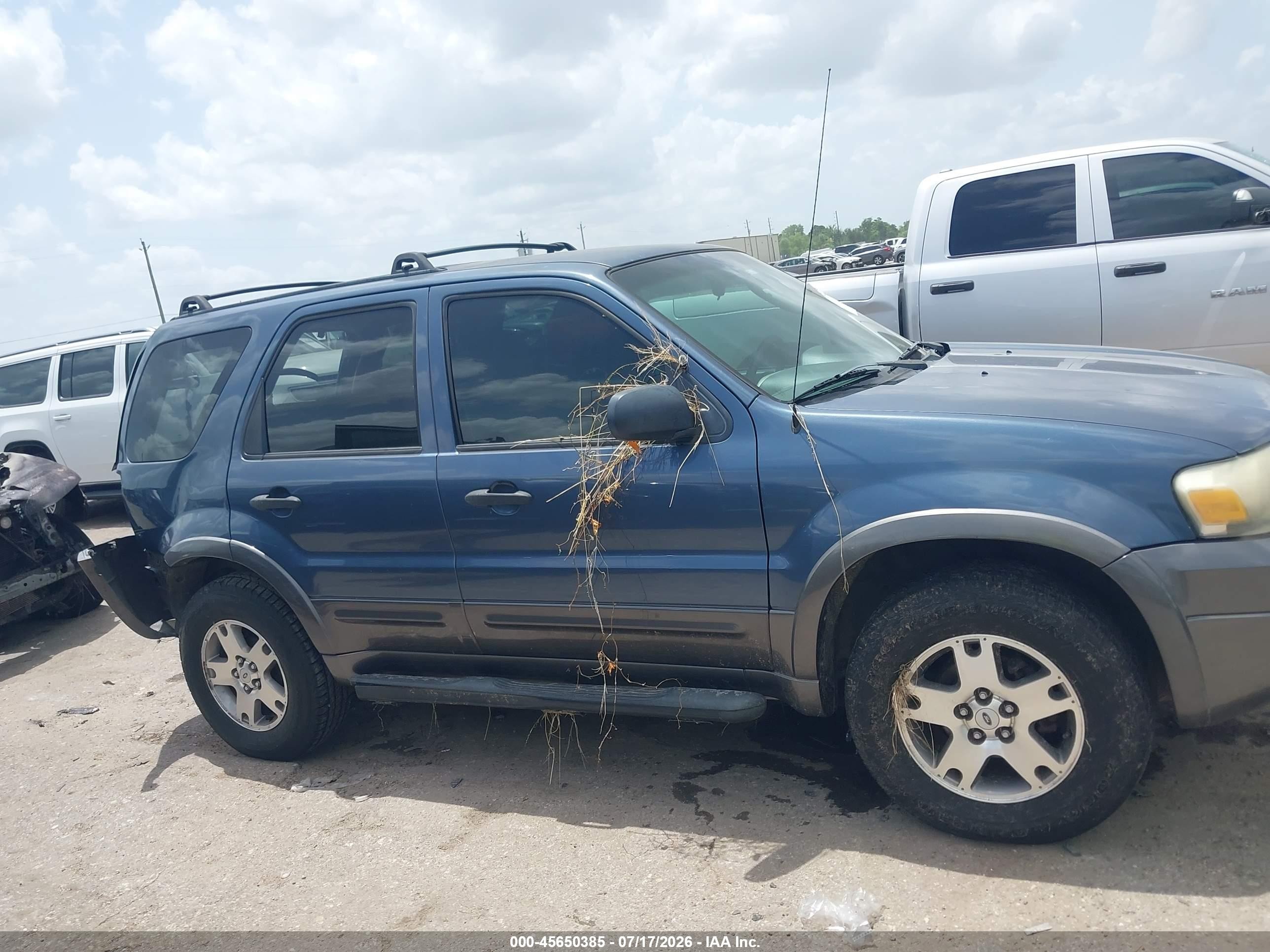 2005 Ford Escape Xlt Синий vin: 1FMYU03165KB77333